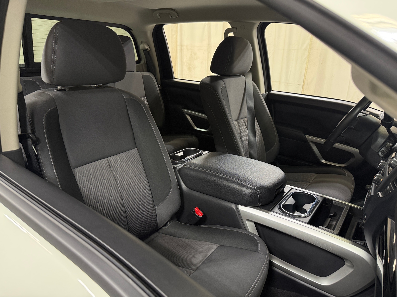 Thumbnail: 2024 Nissan Titan - 2