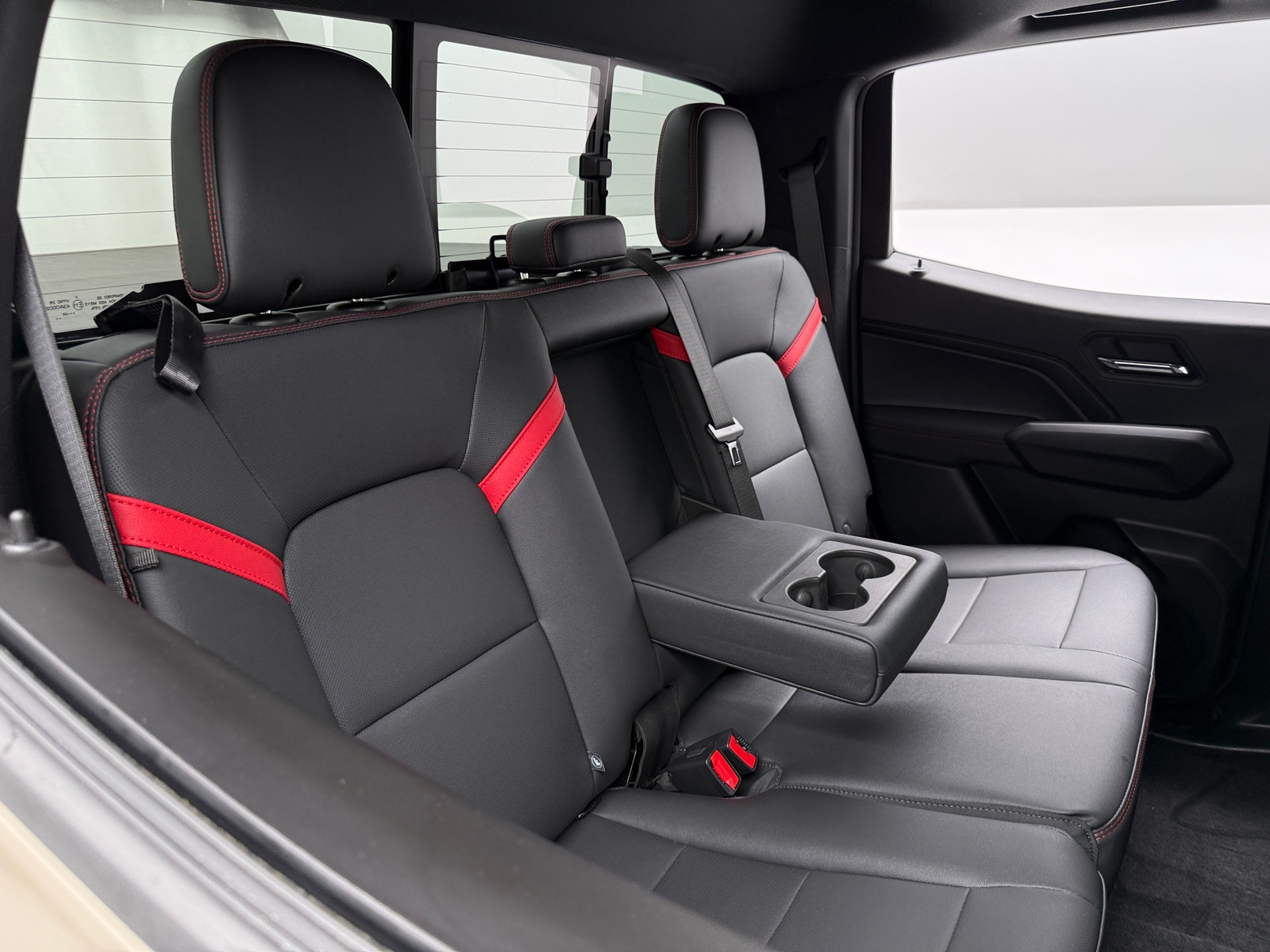 Thumbnail: 2024 Chevrolet Colorado - 6