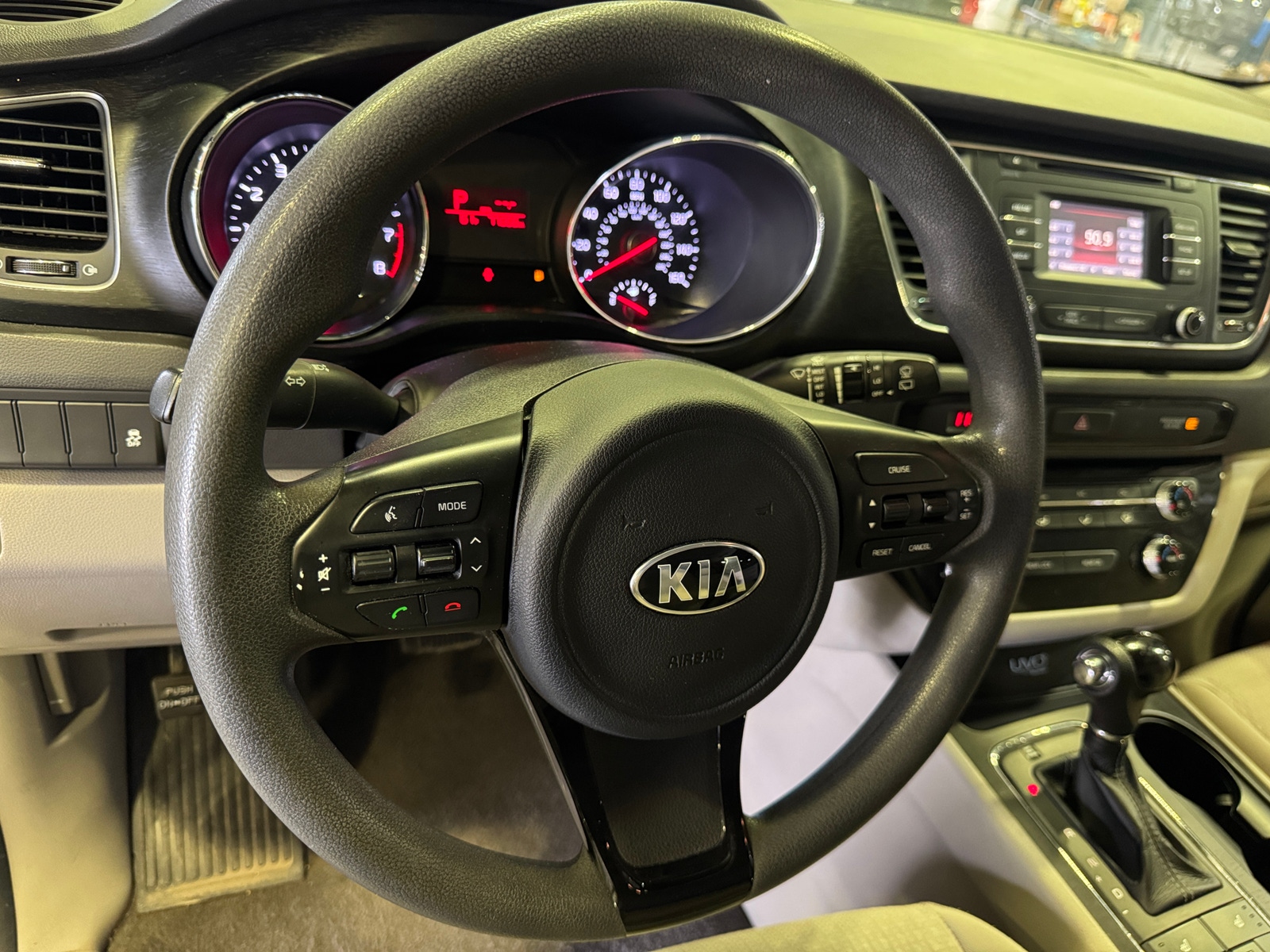 Thumbnail: 2016 Kia Sedona - 5