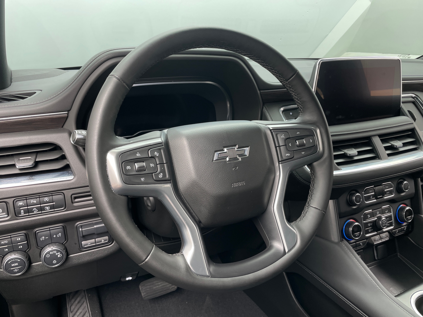 Thumbnail: 2024 Chevrolet Tahoe - 4