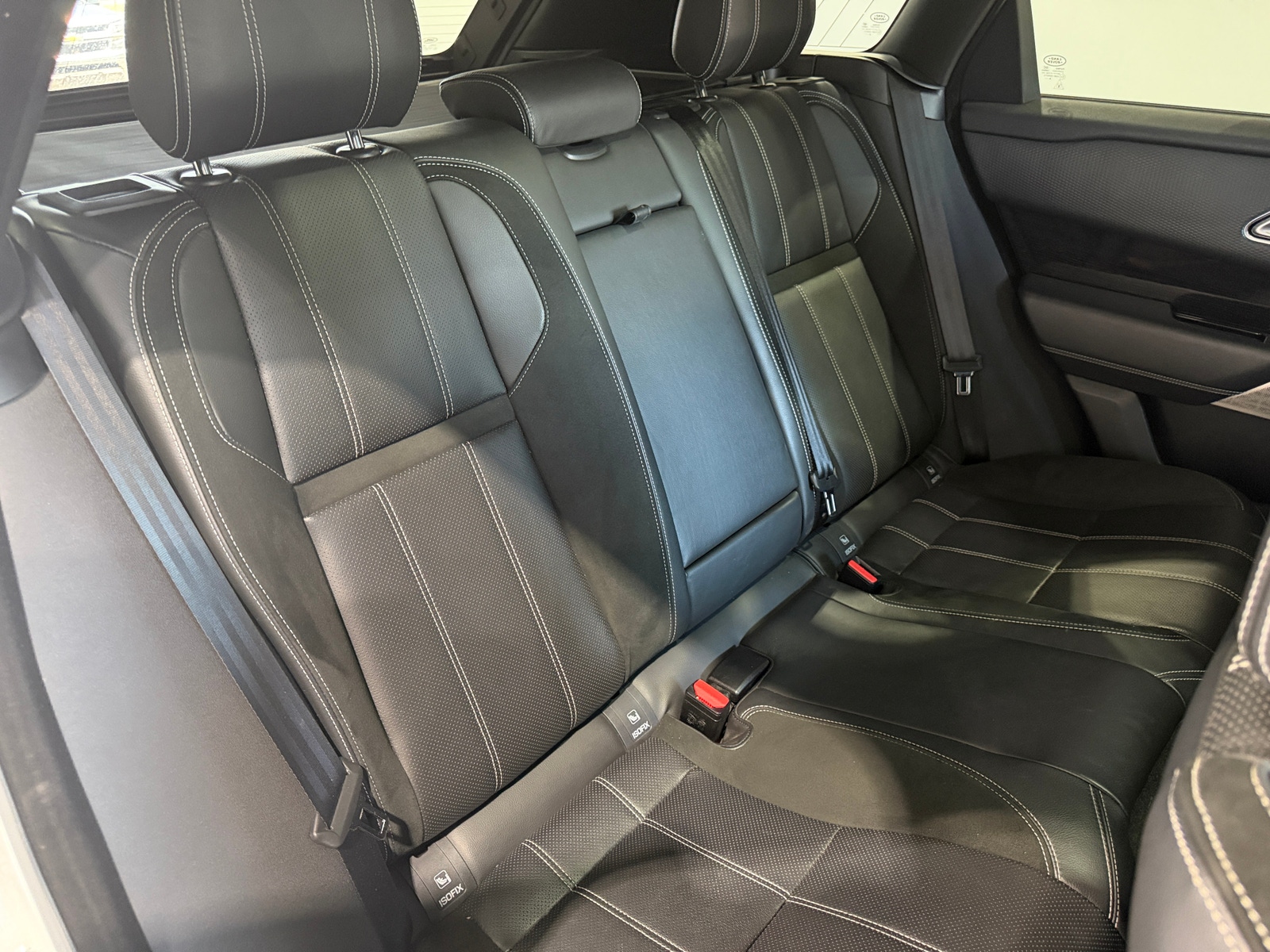 Thumbnail: 2019 Land Rover Range Rover Velar - 6