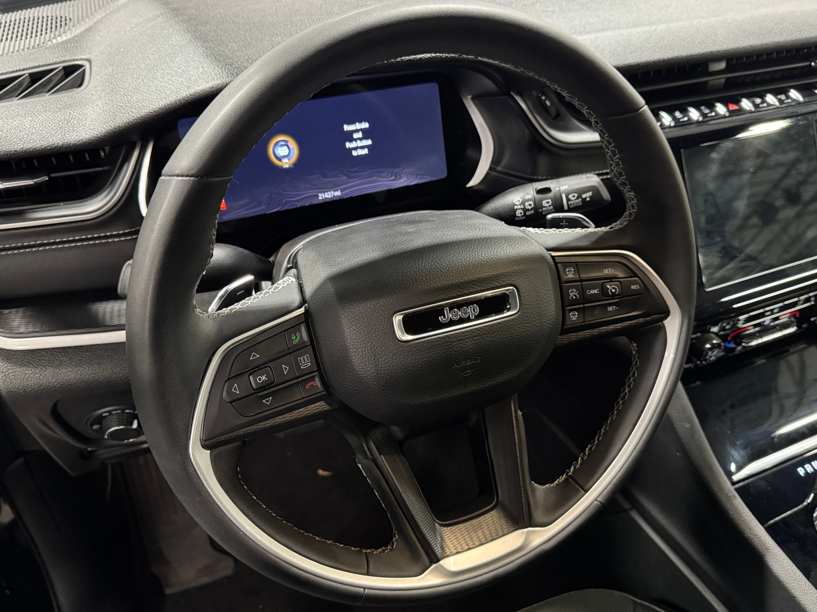 Thumbnail: 2025 Jeep Grand Cherokee - 4