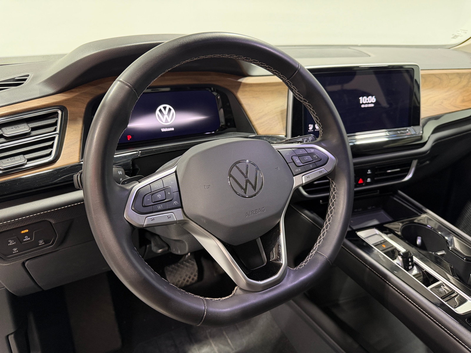 Thumbnail: 2024 Volkswagen Atlas - 4