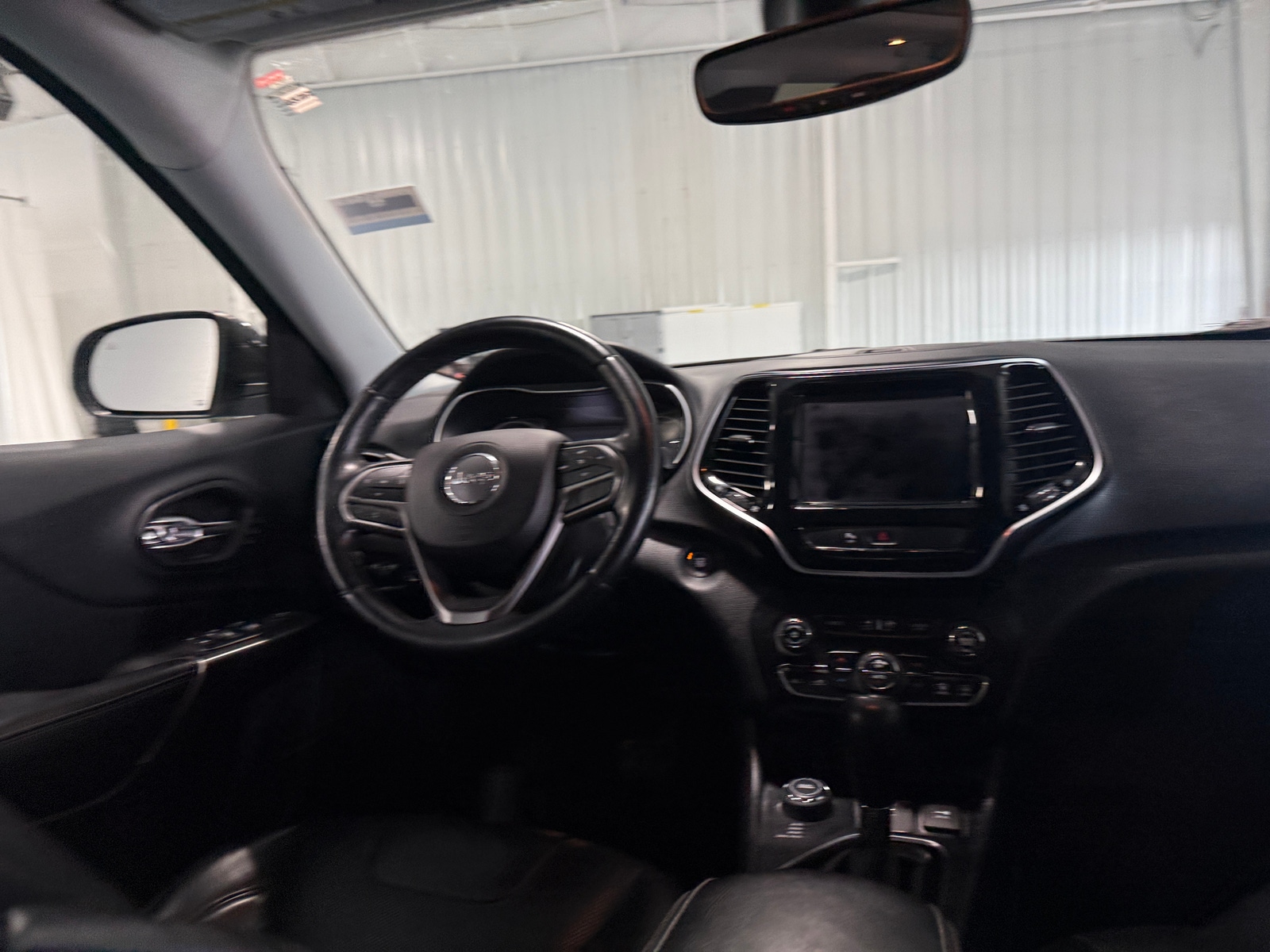 Thumbnail: 2019 Jeep Cherokee - 2