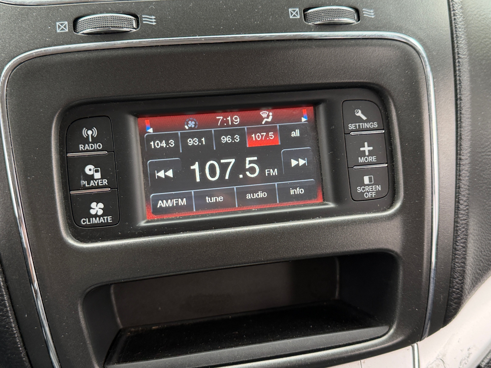 Thumbnail: 2018 Dodge Journey - 4