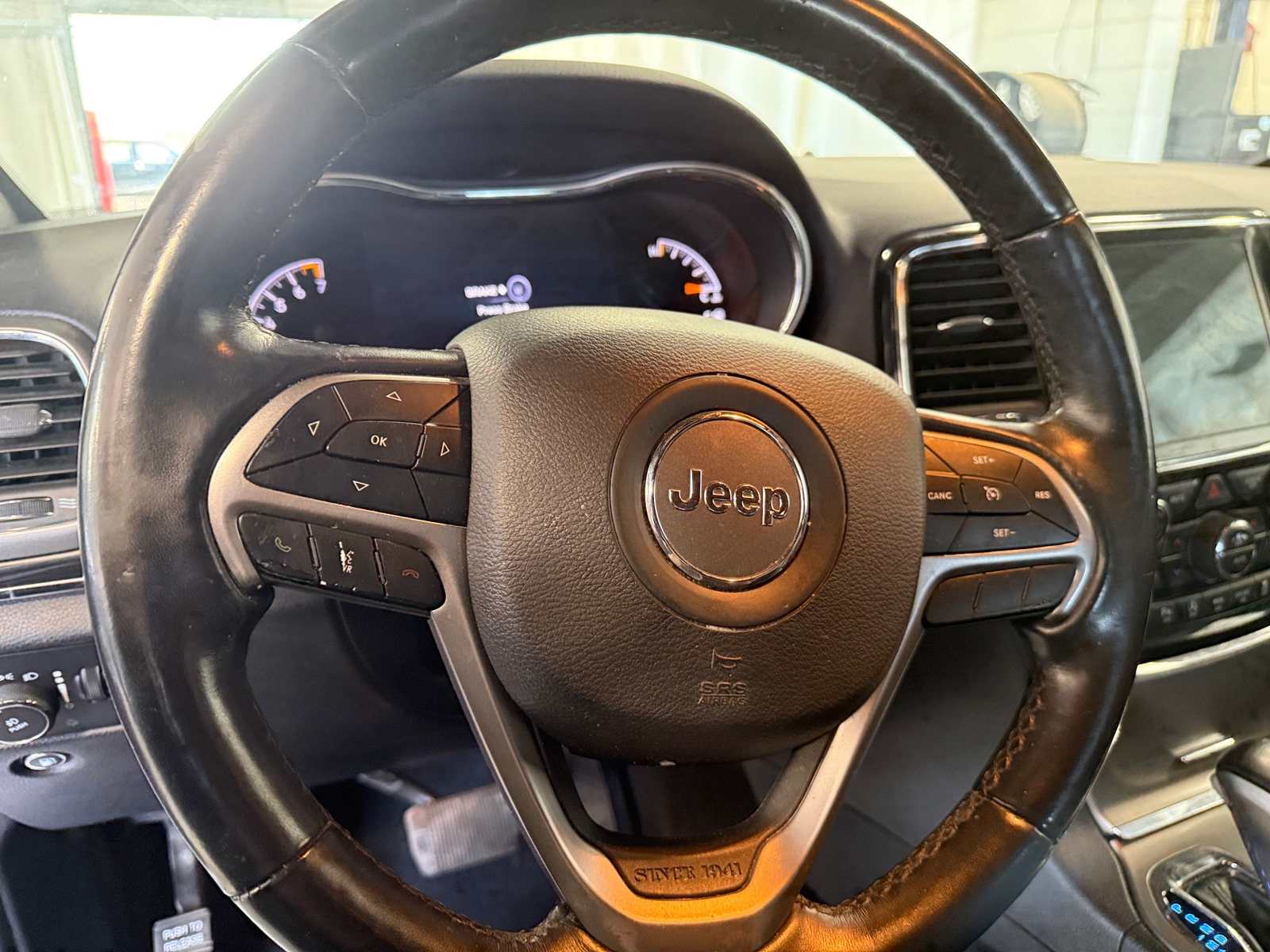 Thumbnail: 2021 Jeep Grand Cherokee - 4