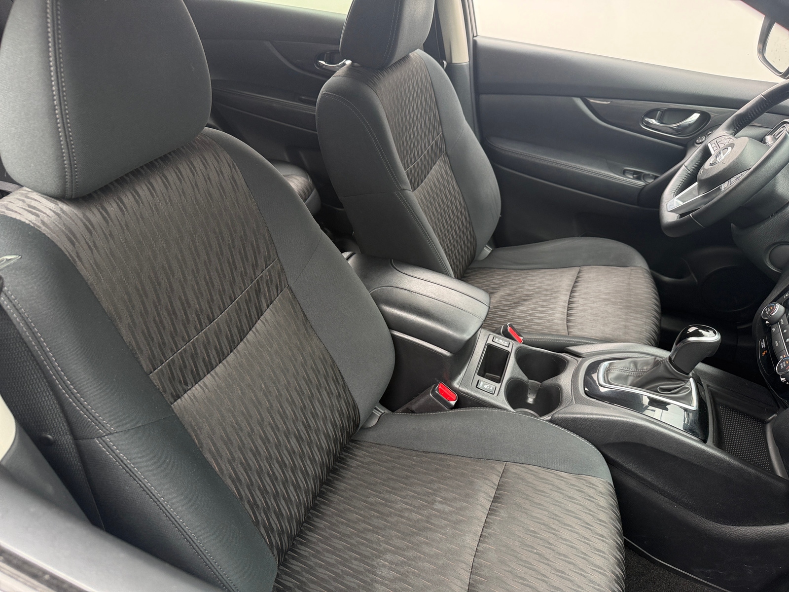 Thumbnail: 2018 Nissan Rogue - 2