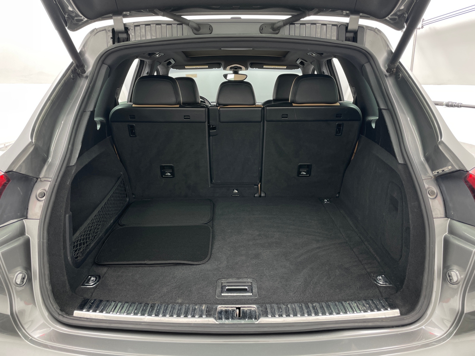 Thumbnail: 2016 Porsche Cayenne - 6