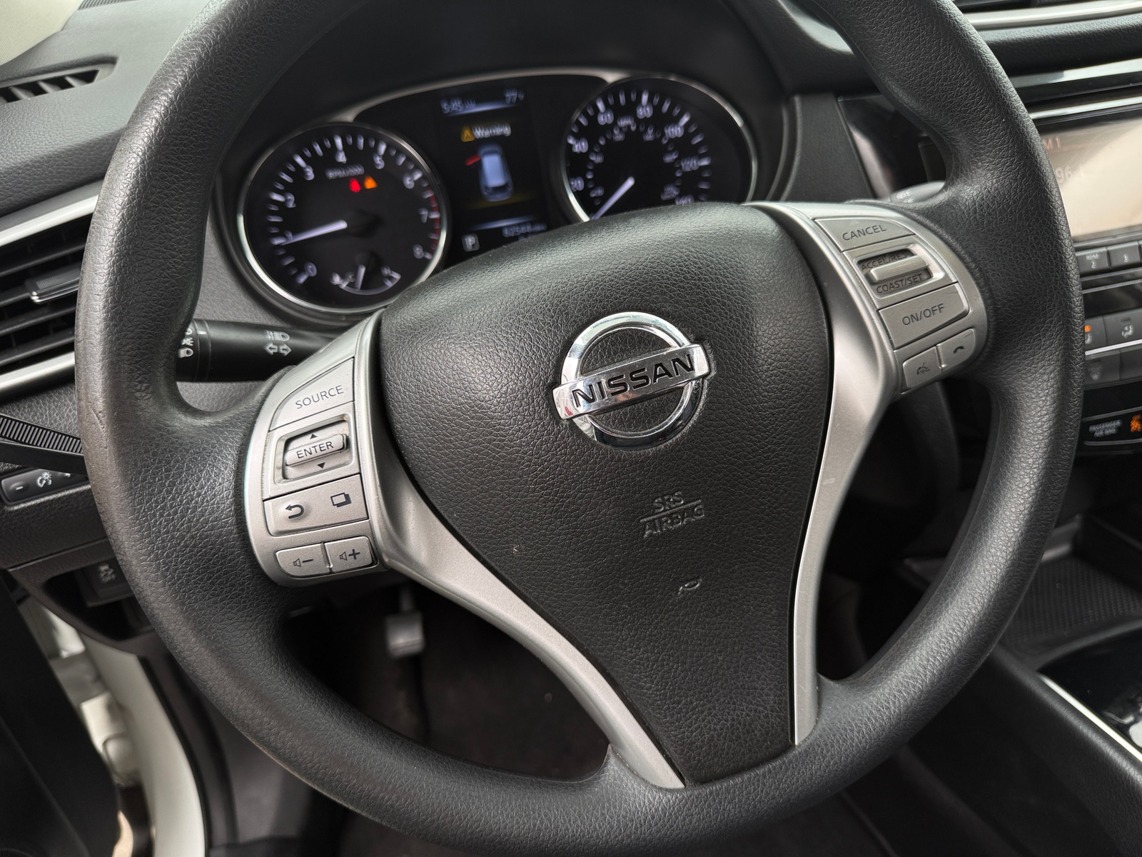 Thumbnail: 2015 Nissan Rogue - 5