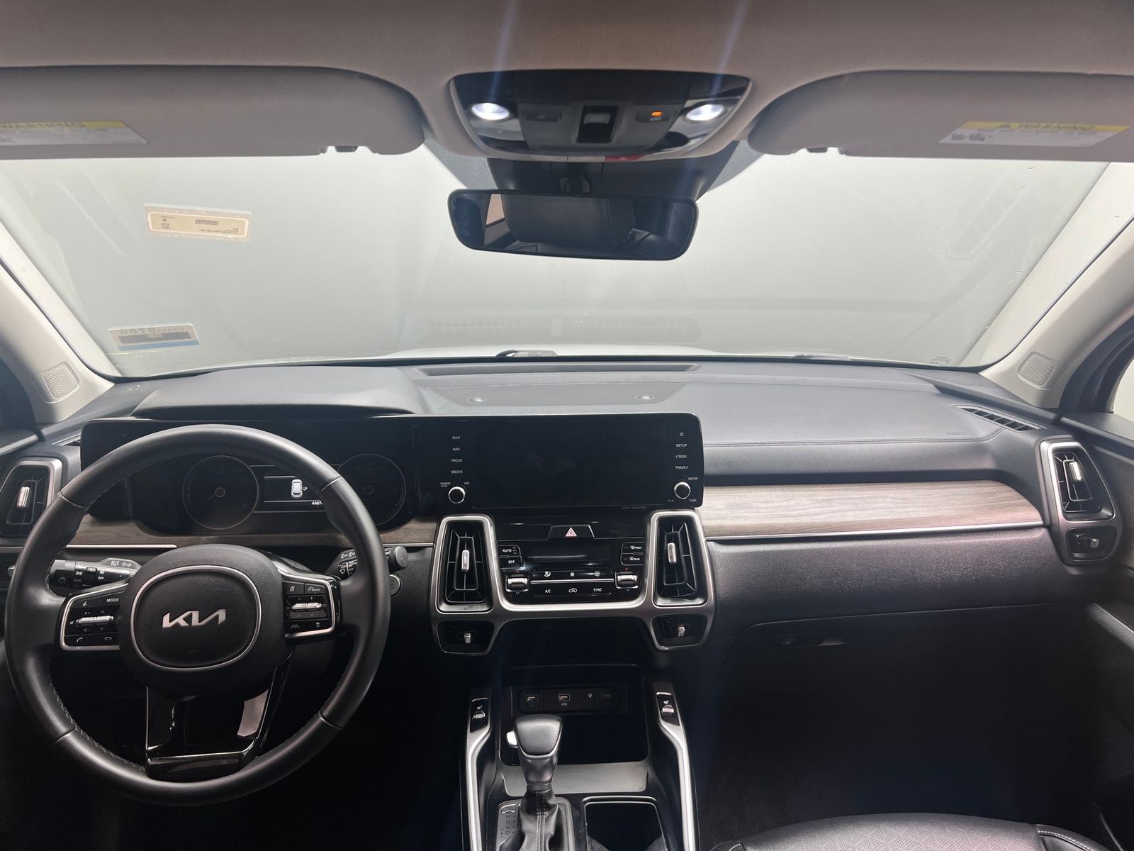 Thumbnail: 2023 Kia Sorento - 2