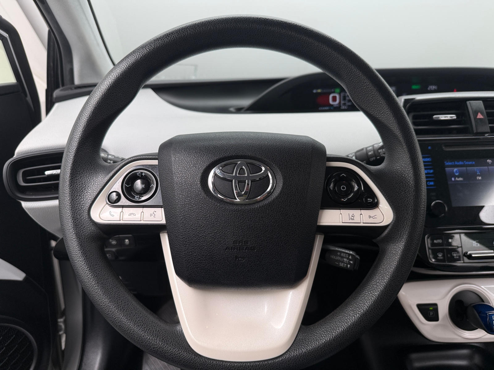 Thumbnail: 2018 Toyota Prius - 5