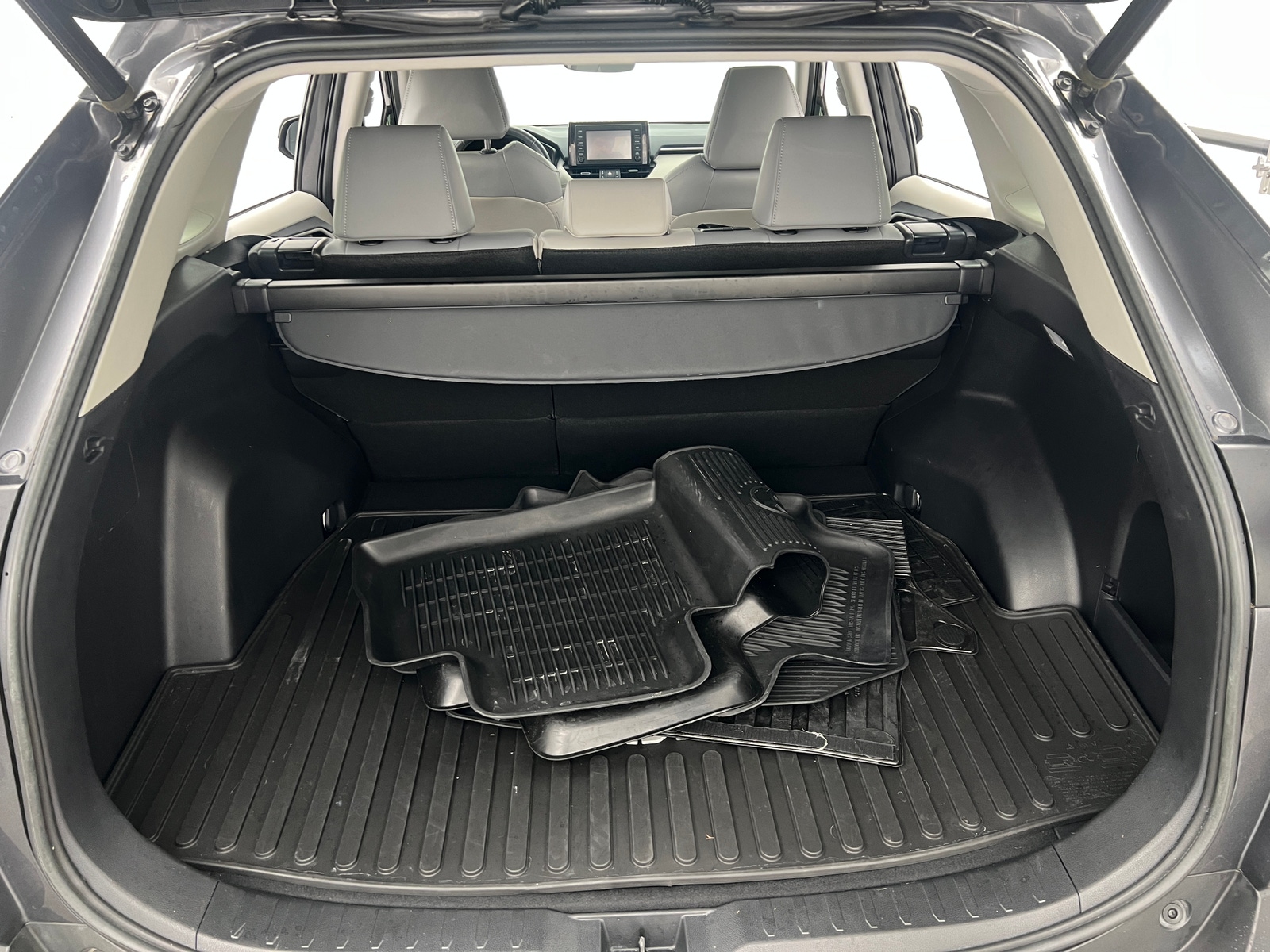 Thumbnail: 2019 Toyota RAV4 - 6