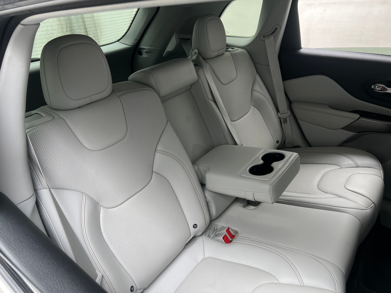 Thumbnail: 2019 Jeep Cherokee - 5