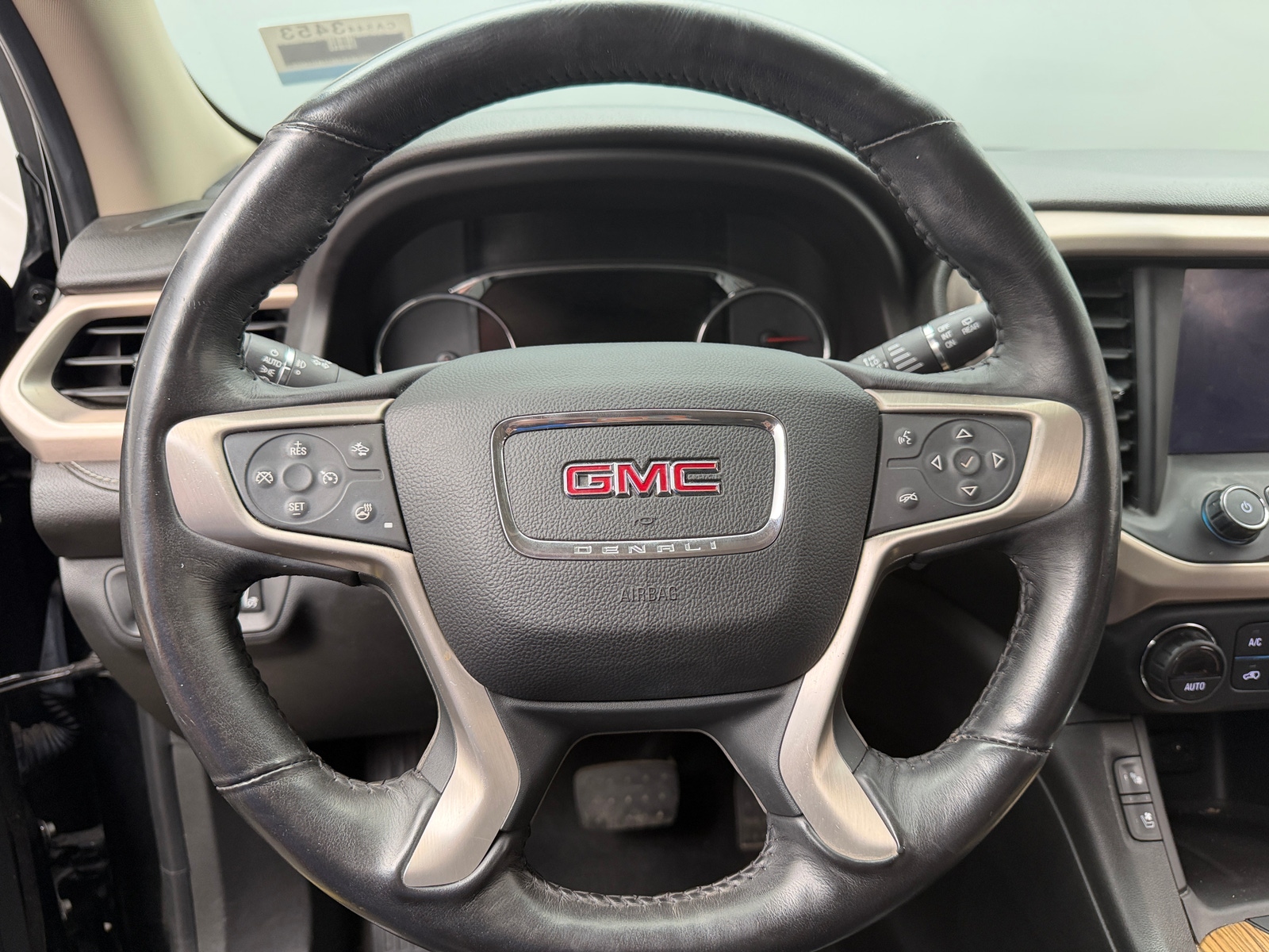 Thumbnail: 2017 GMC Acadia - 4
