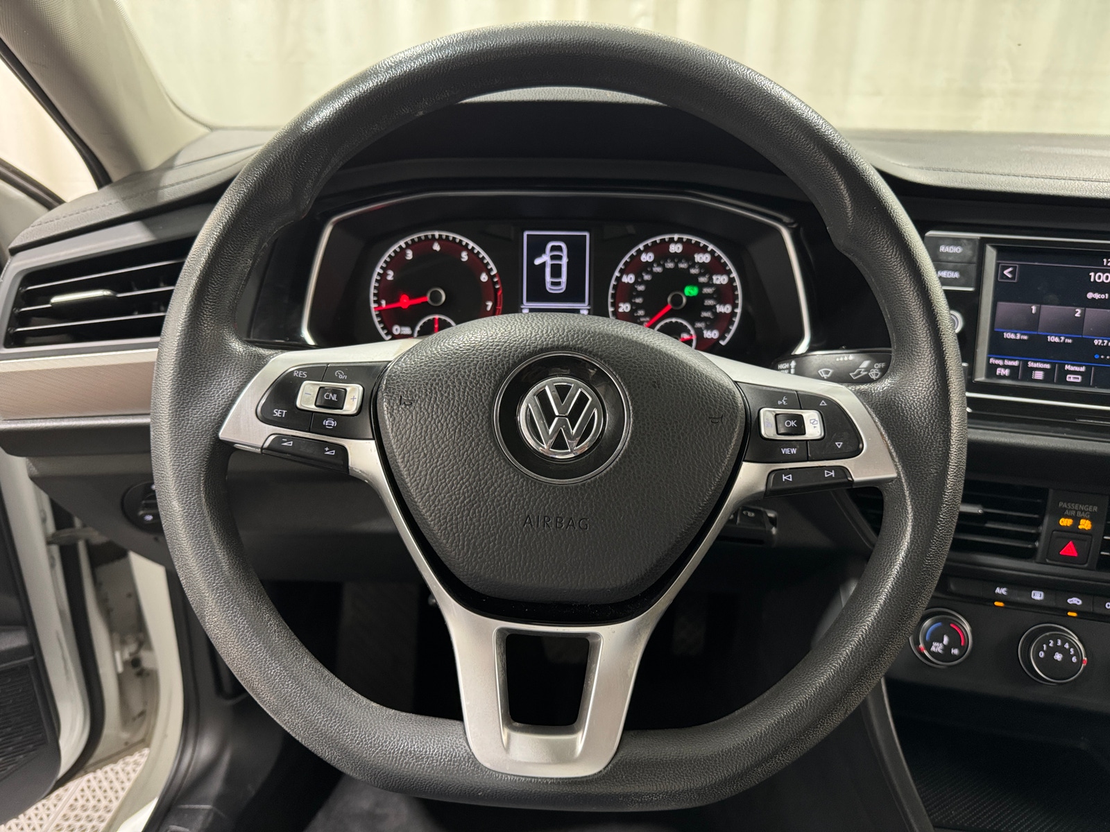 Thumbnail: 2019 Volkswagen Jetta - 5