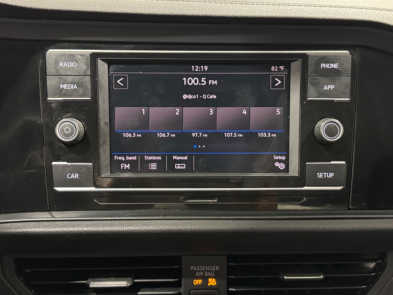 Thumbnail: 2019 Volkswagen Jetta - 4