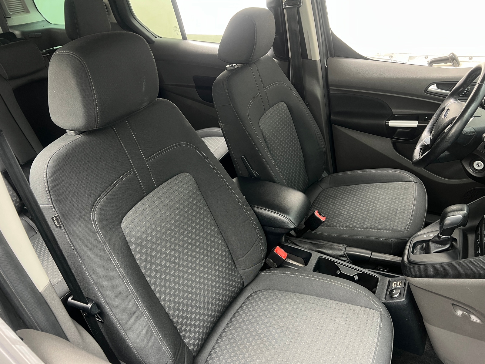 Thumbnail: 2020 Ford Transit Series - 2