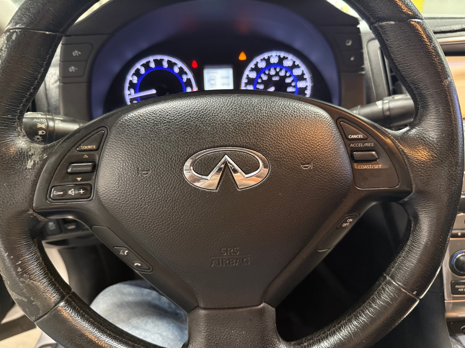 Thumbnail: 2011 INFINITI G37 - 4