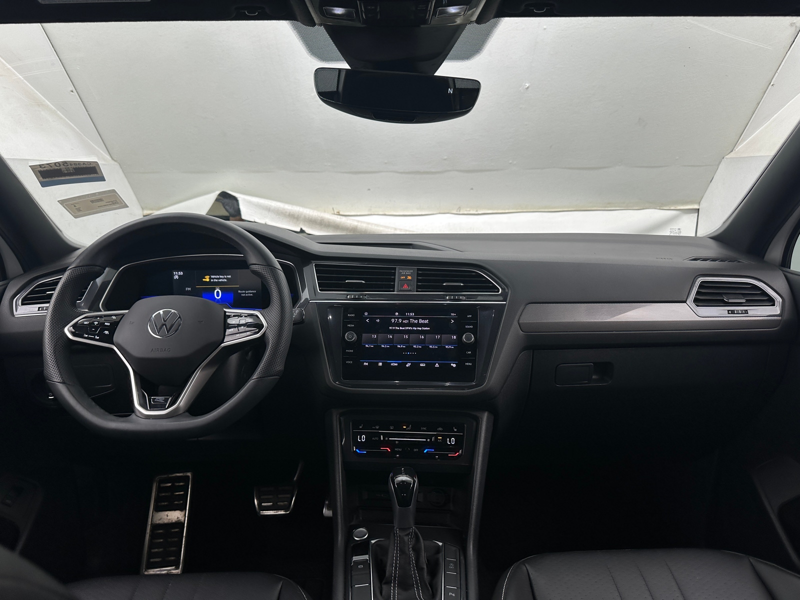 Thumbnail: 2022 Volkswagen Tiguan - 2