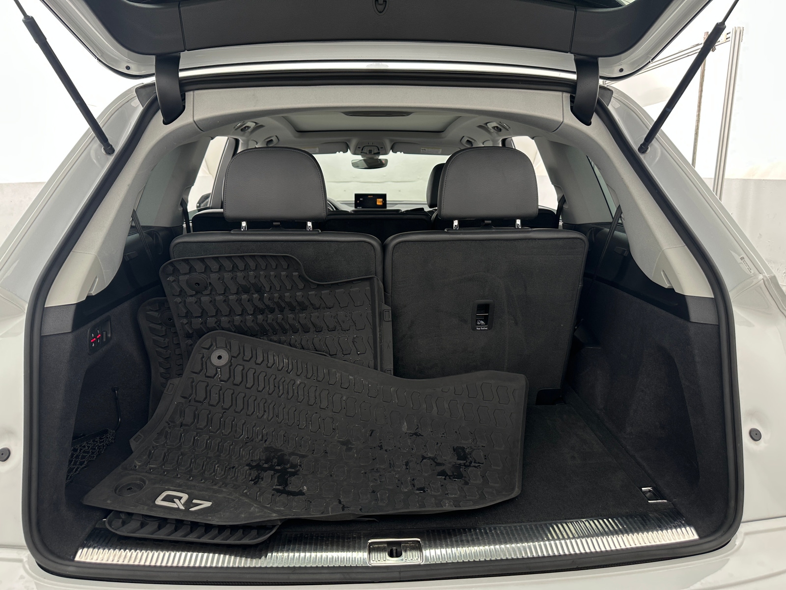 Thumbnail: 2019 Audi Q7 - 6