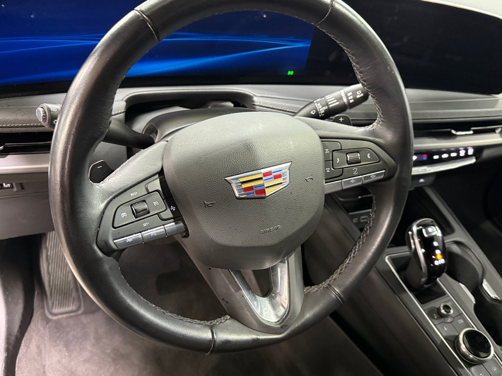 Thumbnail: 2025 Cadillac XT4 - 4