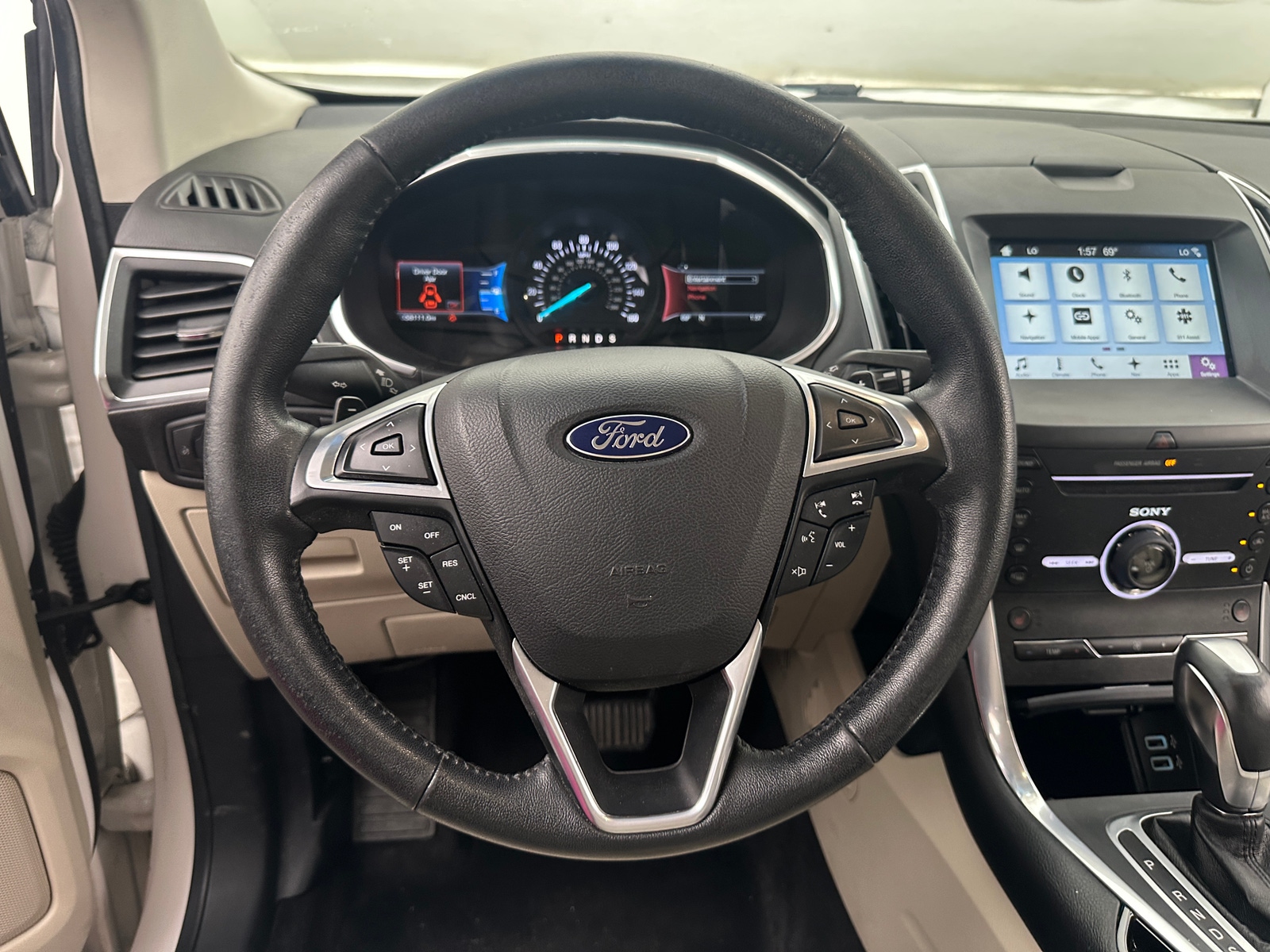 Thumbnail: 2016 Ford Edge - 4