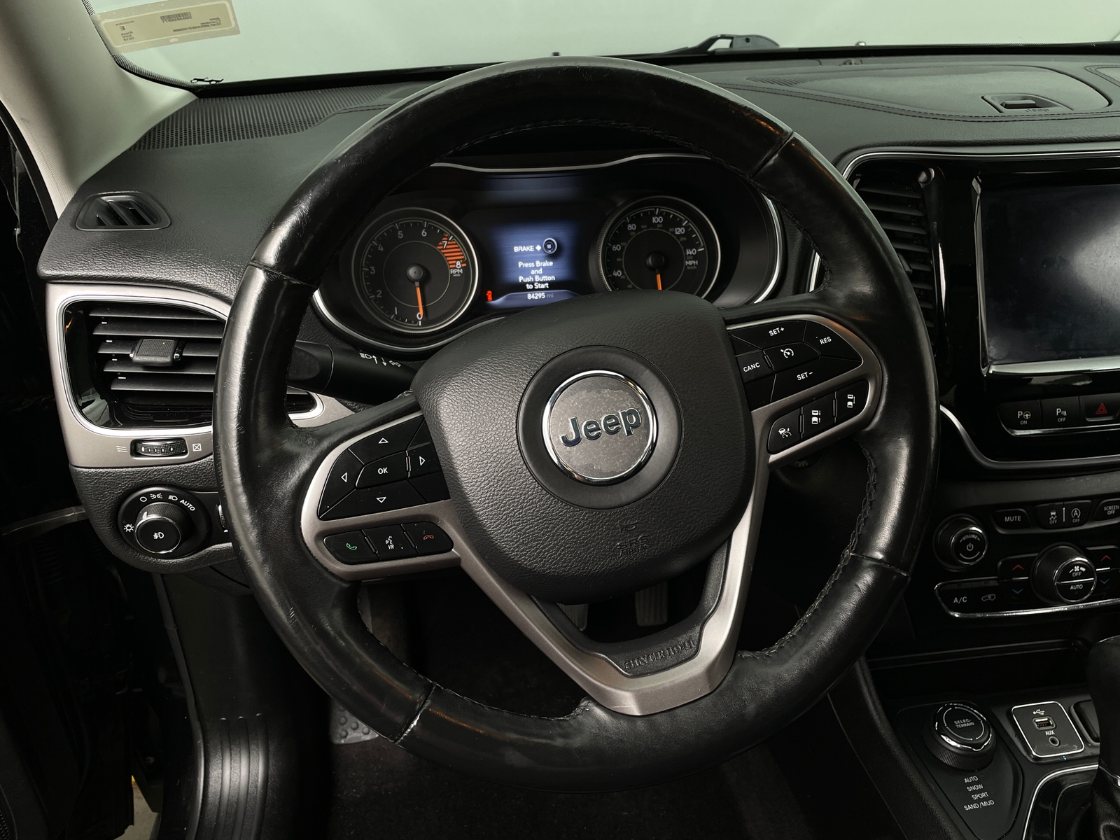 Thumbnail: 2019 Jeep Cherokee - 4