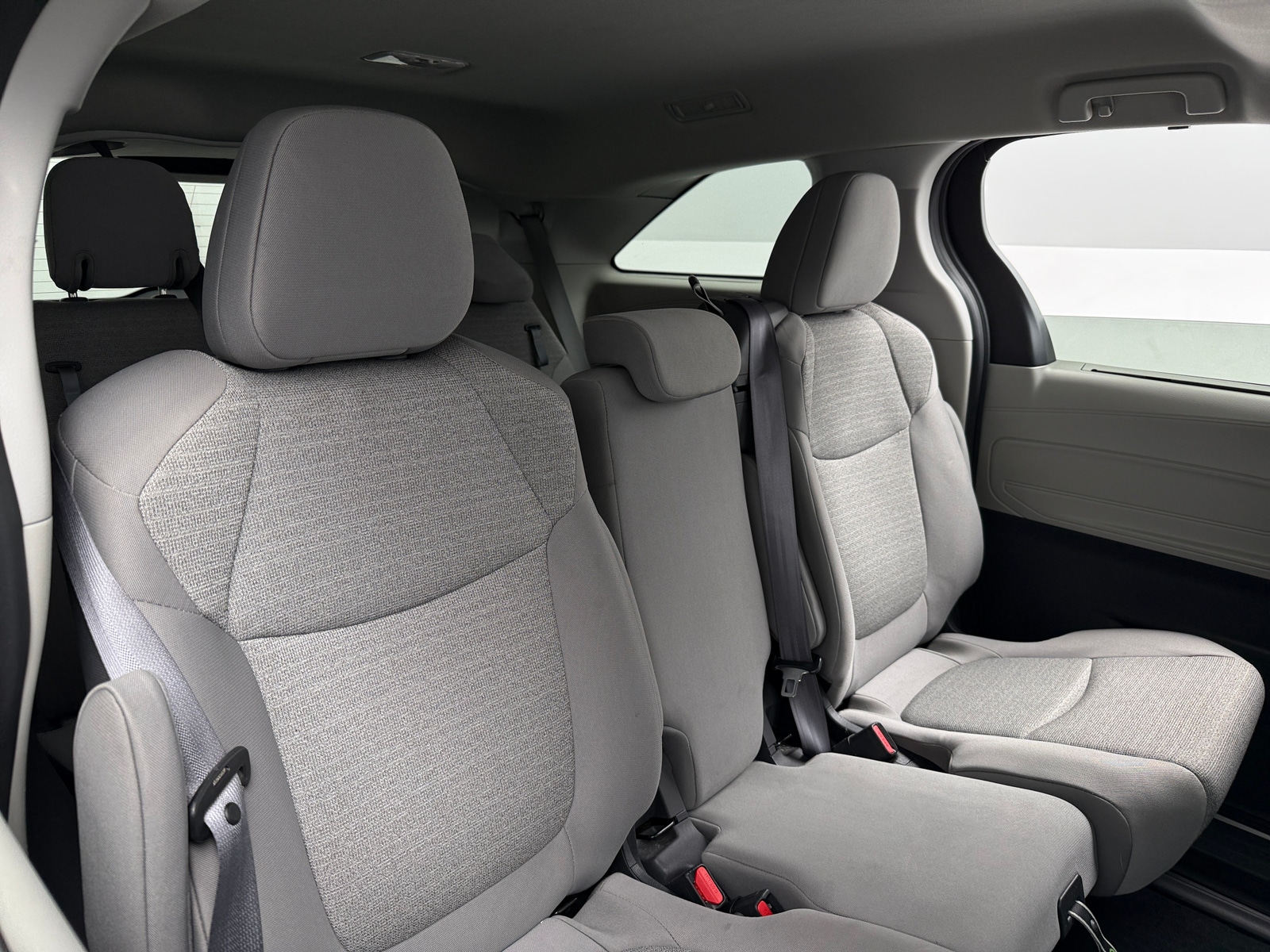 Thumbnail: 2023 Toyota Sienna - 6