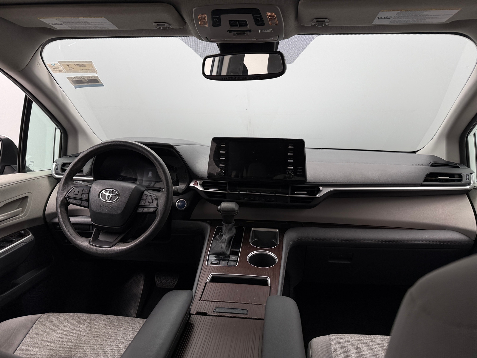 Thumbnail: 2023 Toyota Sienna - 3
