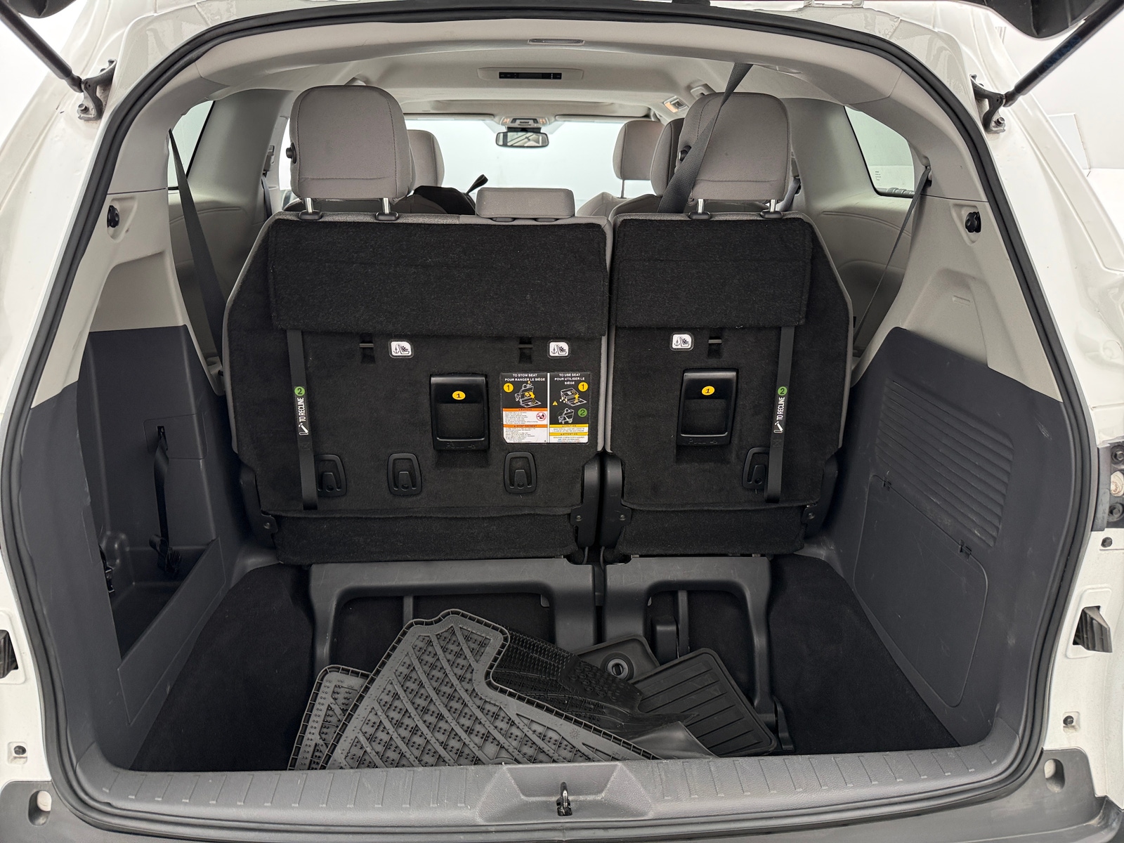Thumbnail: 2023 Toyota Sienna - 7