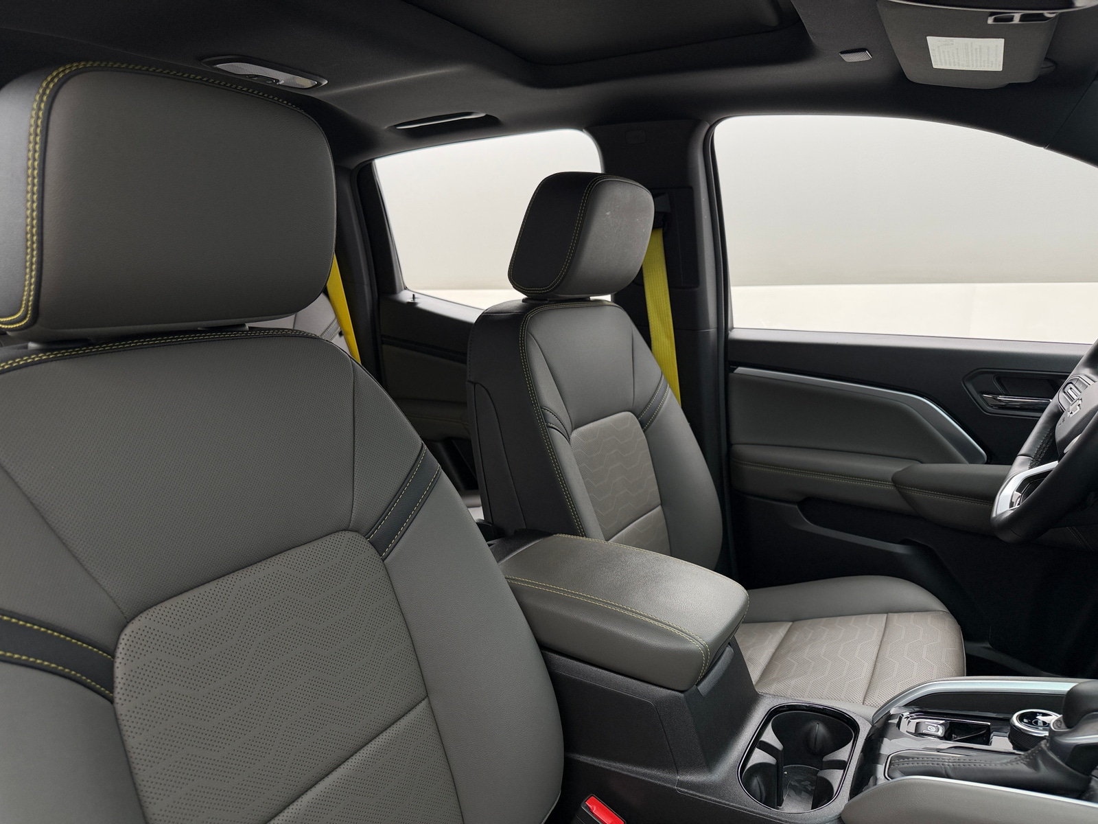 Thumbnail: 2024 Chevrolet Colorado - 2