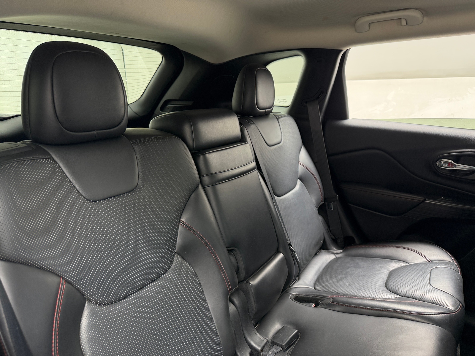 Thumbnail: 2016 Jeep Cherokee - 6