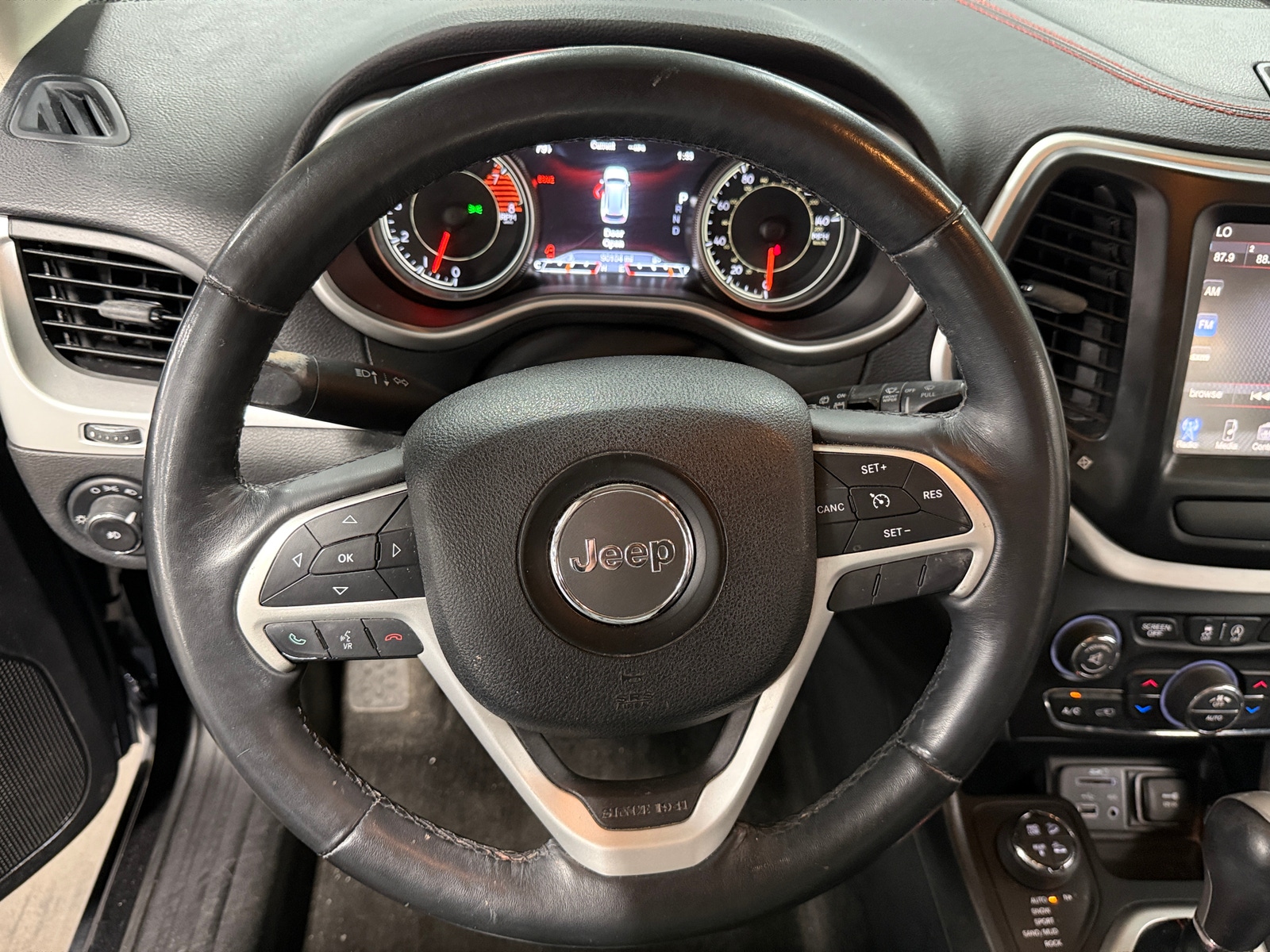 Thumbnail: 2016 Jeep Cherokee - 5