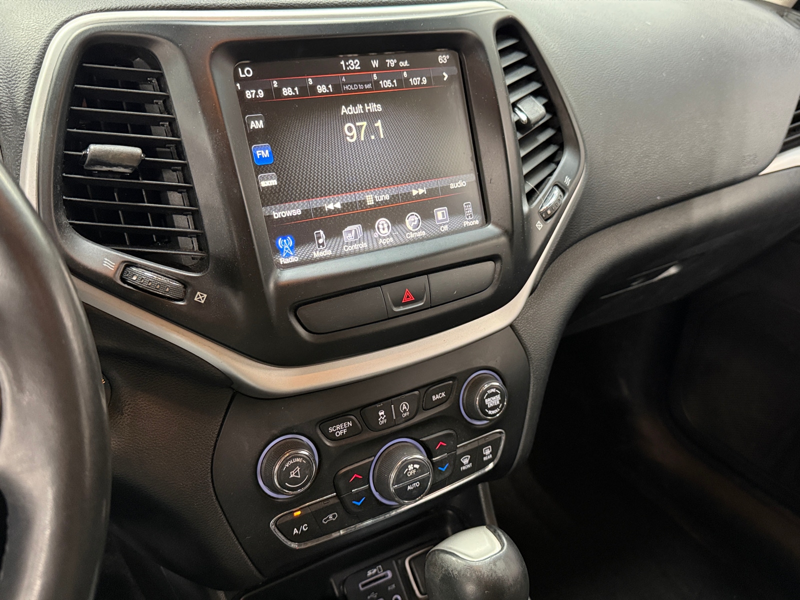 Thumbnail: 2016 Jeep Cherokee - 4