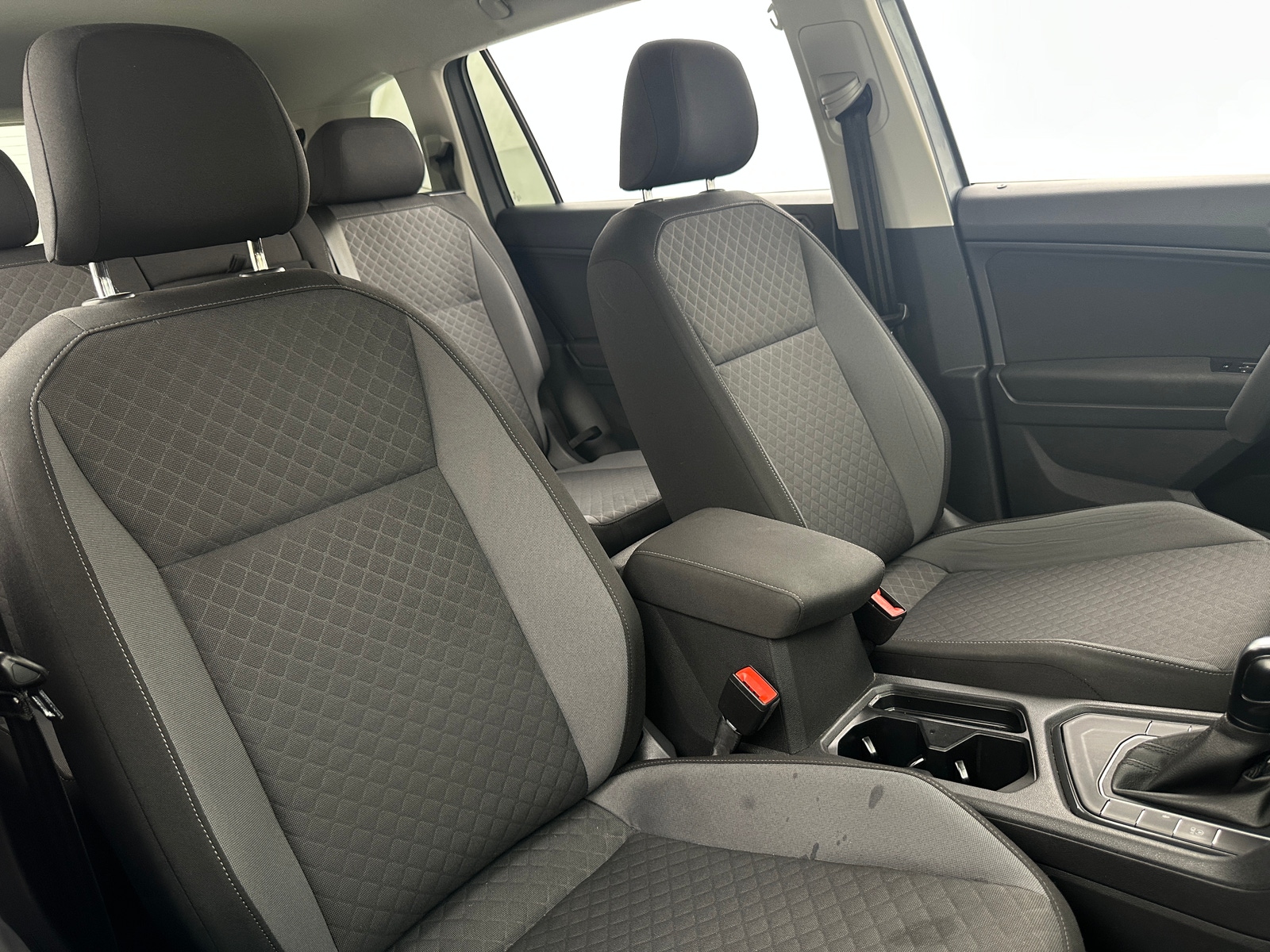 Thumbnail: 2020 Volkswagen Tiguan - 2