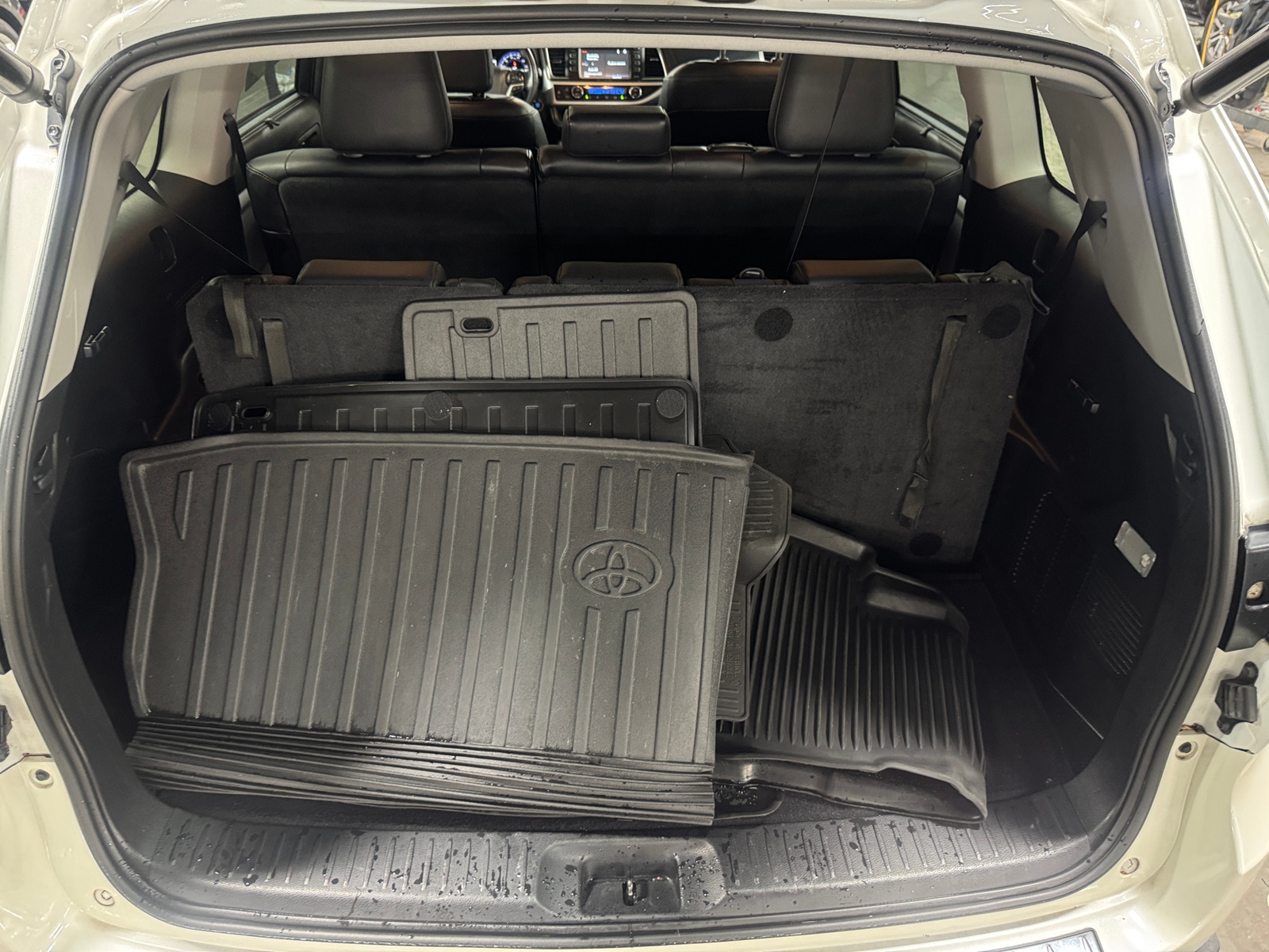 Thumbnail: 2019 Toyota Highlander - 6