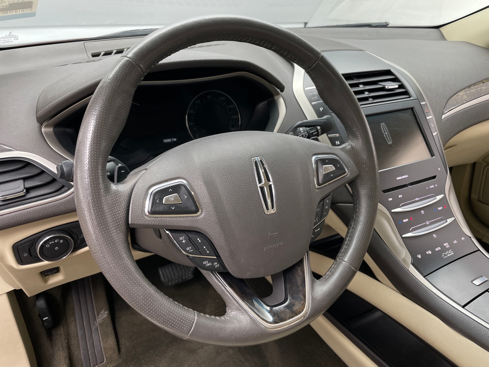 Thumbnail: 2014 Lincoln MKZ - 4