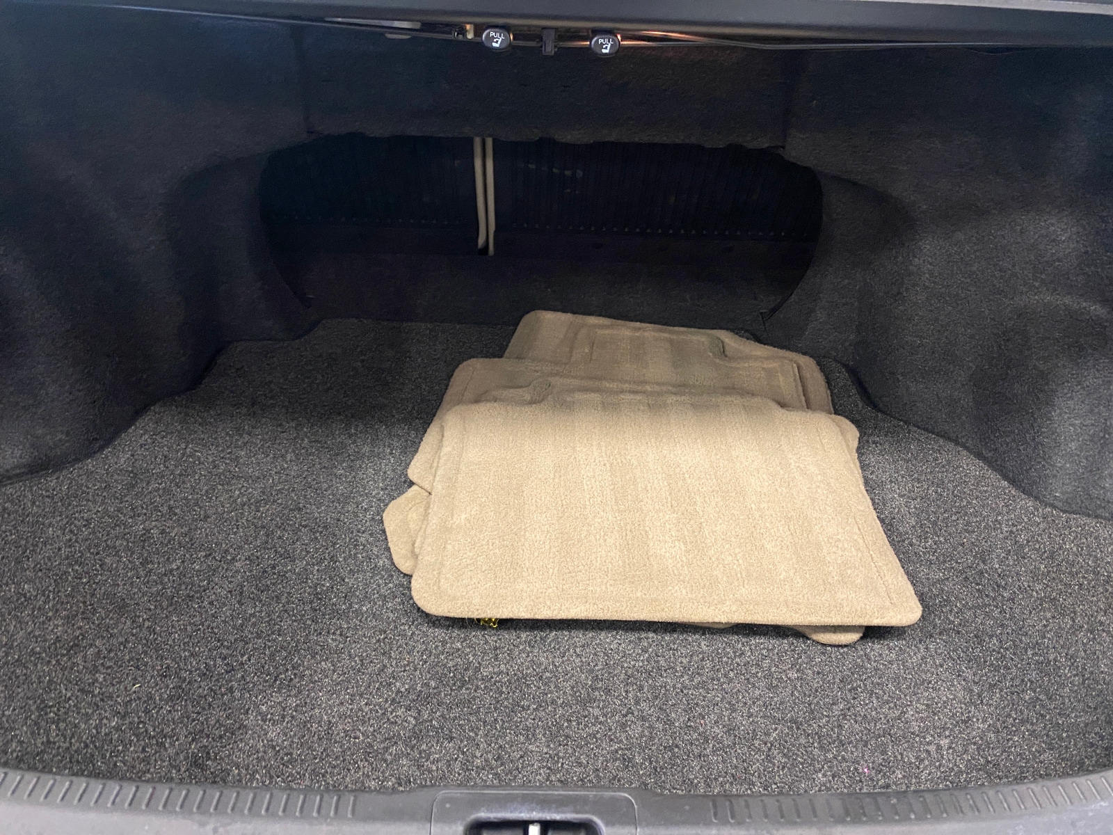 Thumbnail: 2012 Toyota Camry - 6