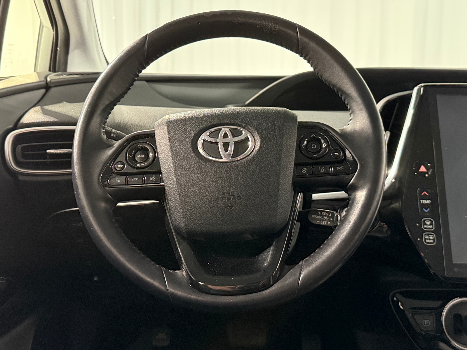 Thumbnail: 2020 Toyota Prius Prime - 4