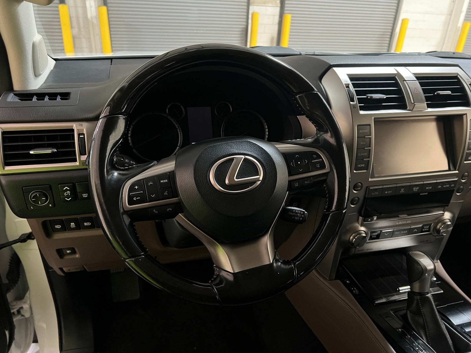Thumbnail: 2020 Lexus GX - 4