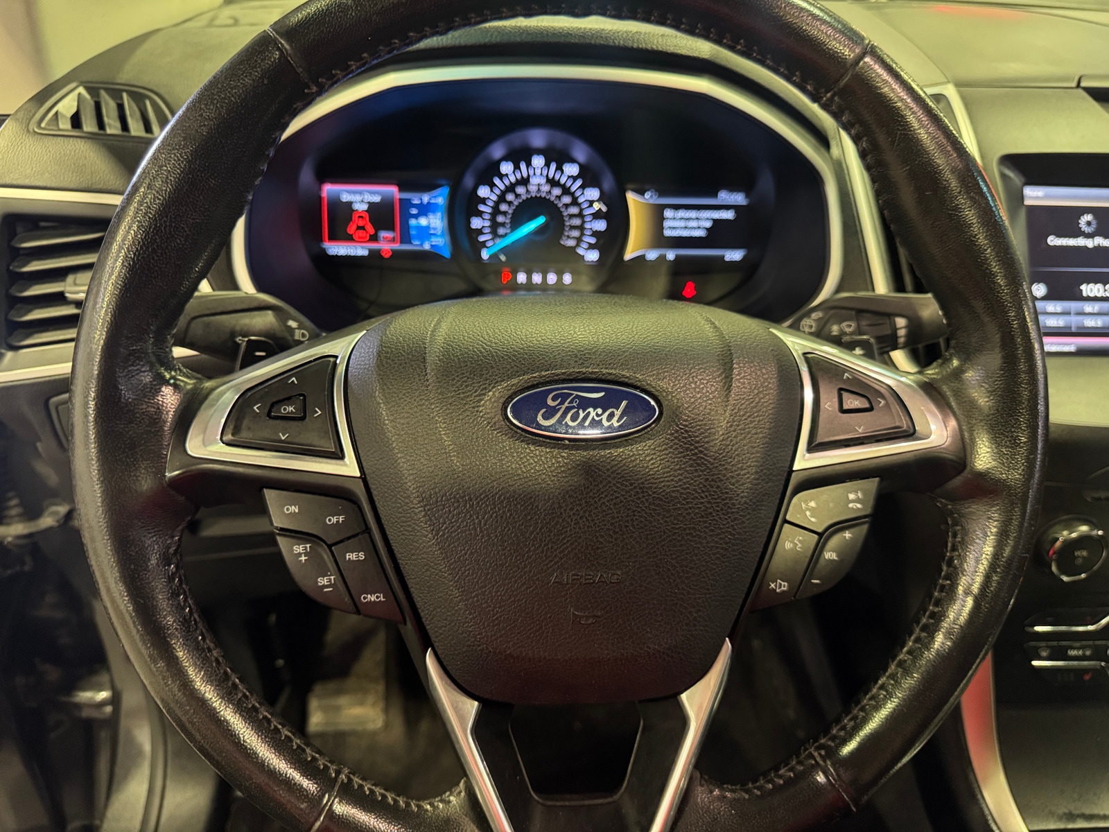 Thumbnail: 2015 Ford Edge - 4