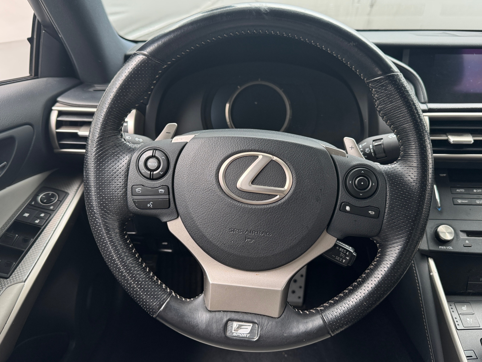 Thumbnail: 2016 Lexus IS - 4