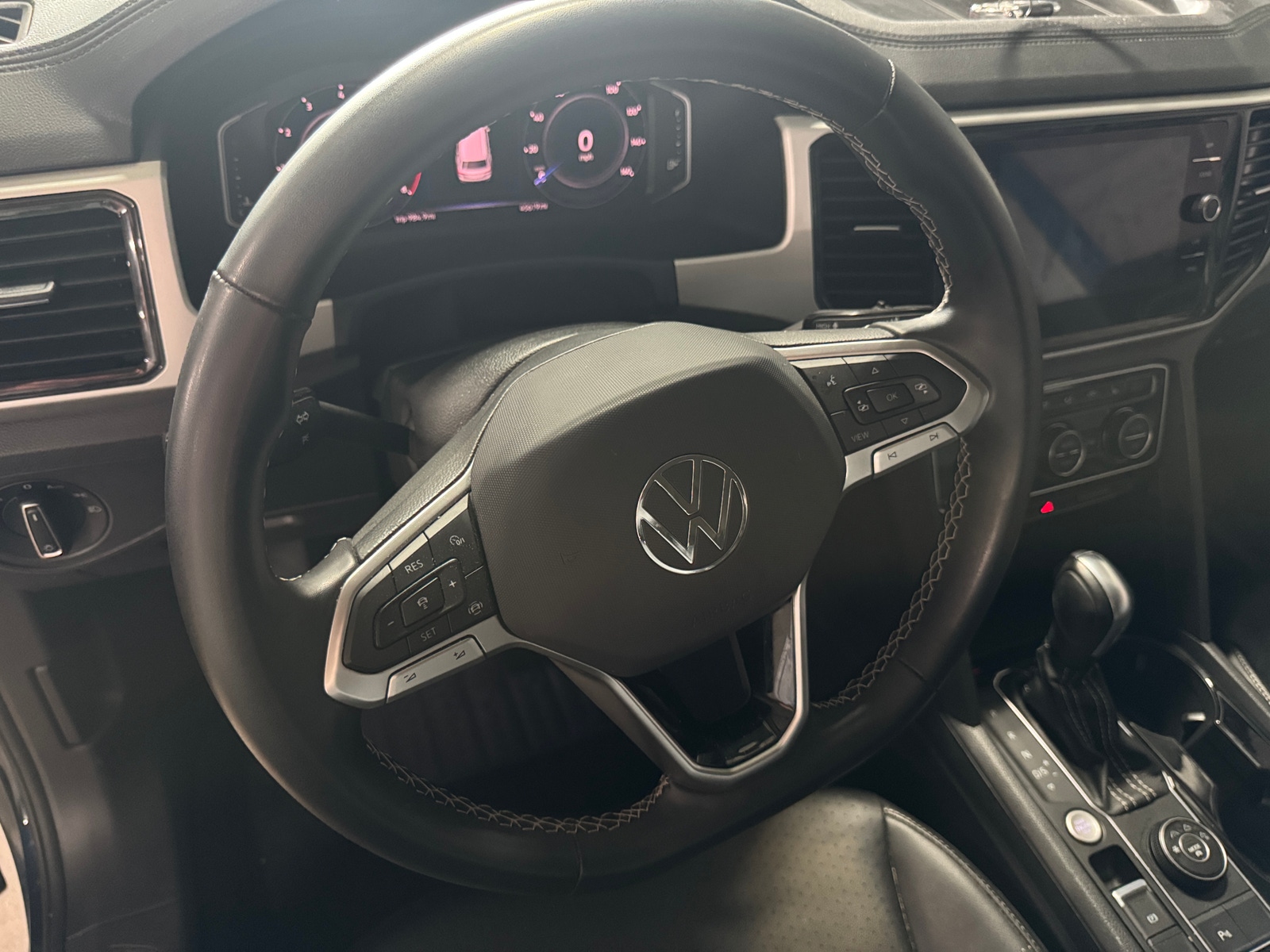 Thumbnail: 2022 Volkswagen Atlas - 4