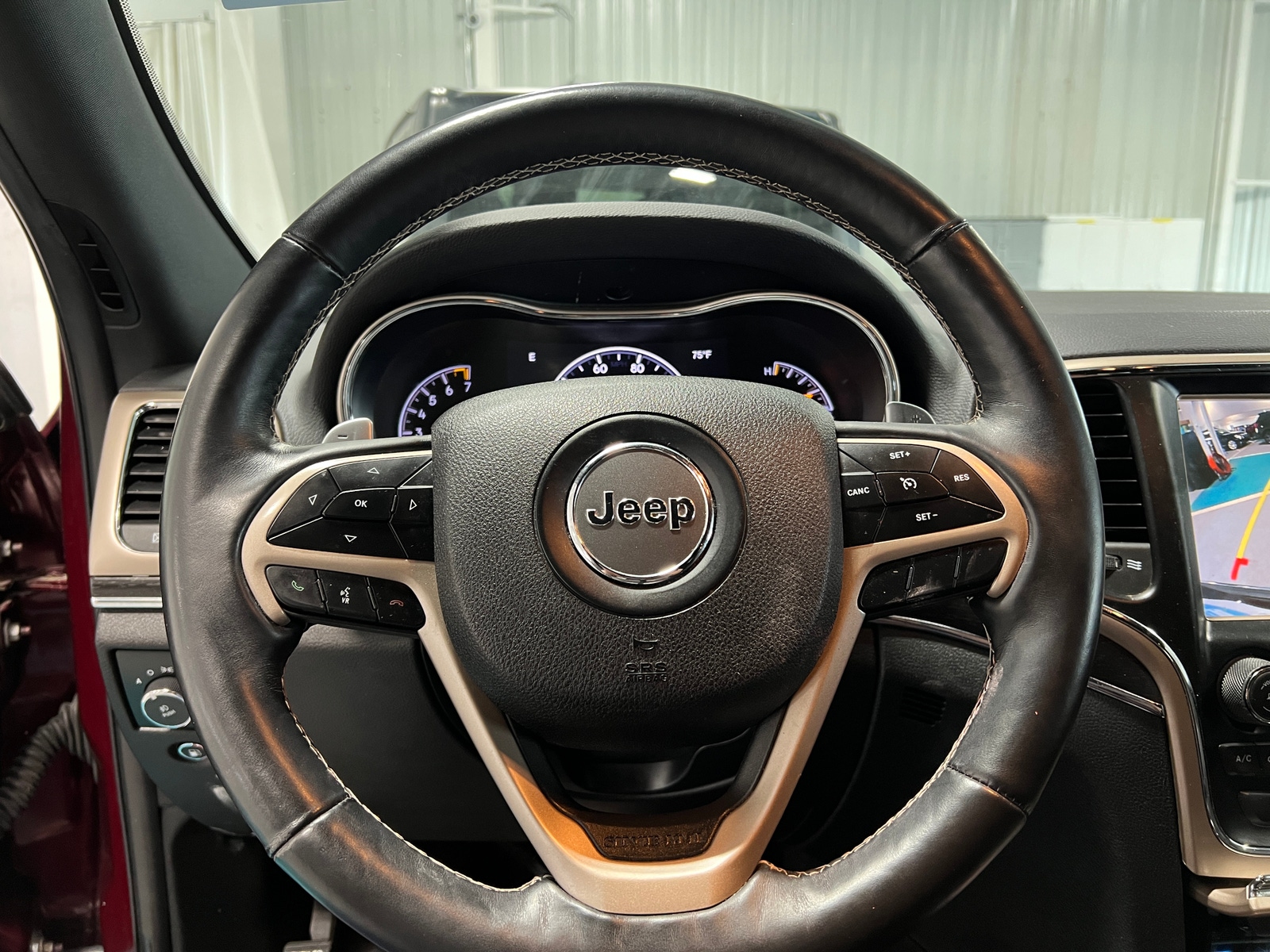 Thumbnail: 2017 Jeep Grand Cherokee - 4