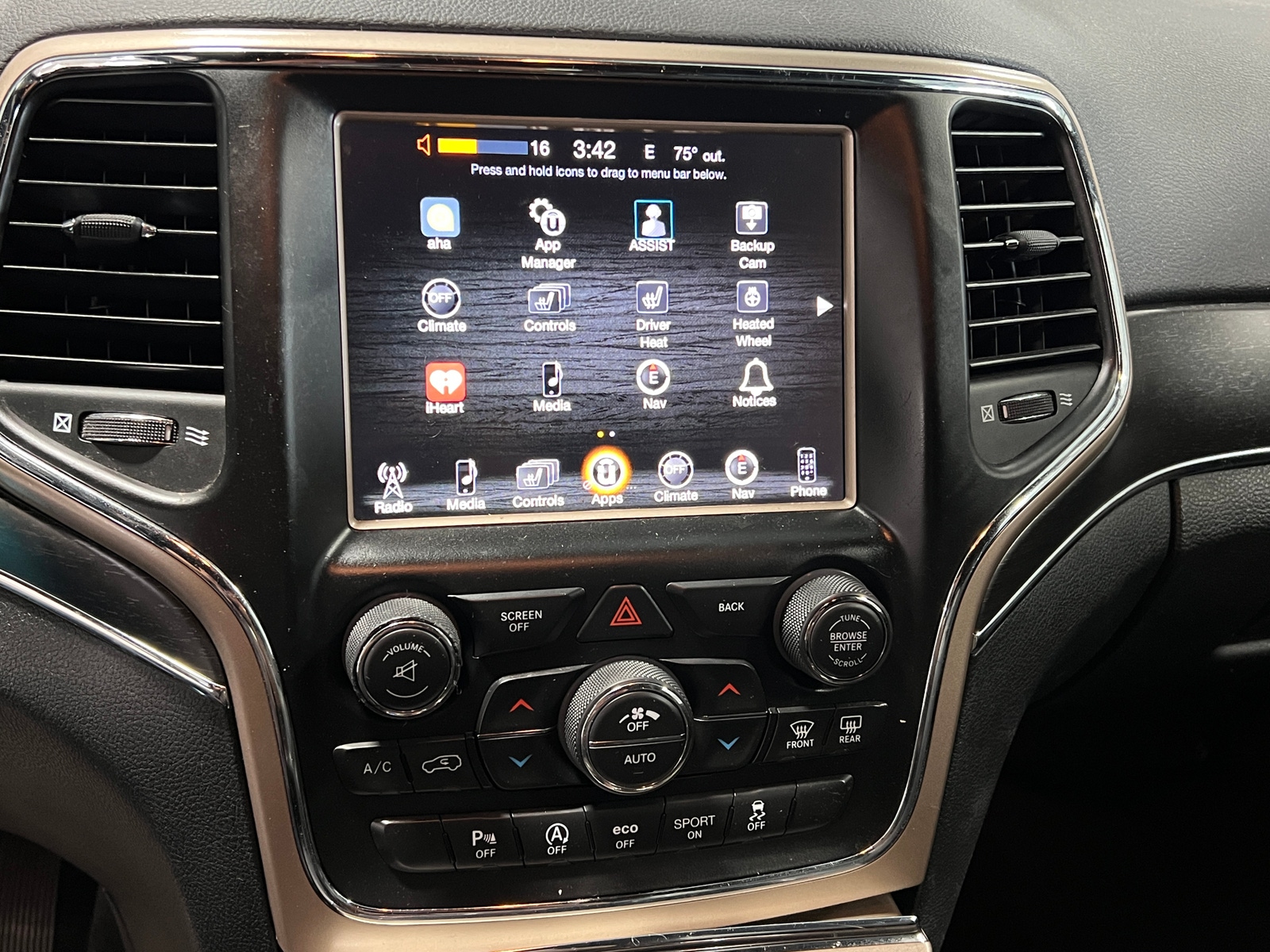 Thumbnail: 2017 Jeep Grand Cherokee - 3