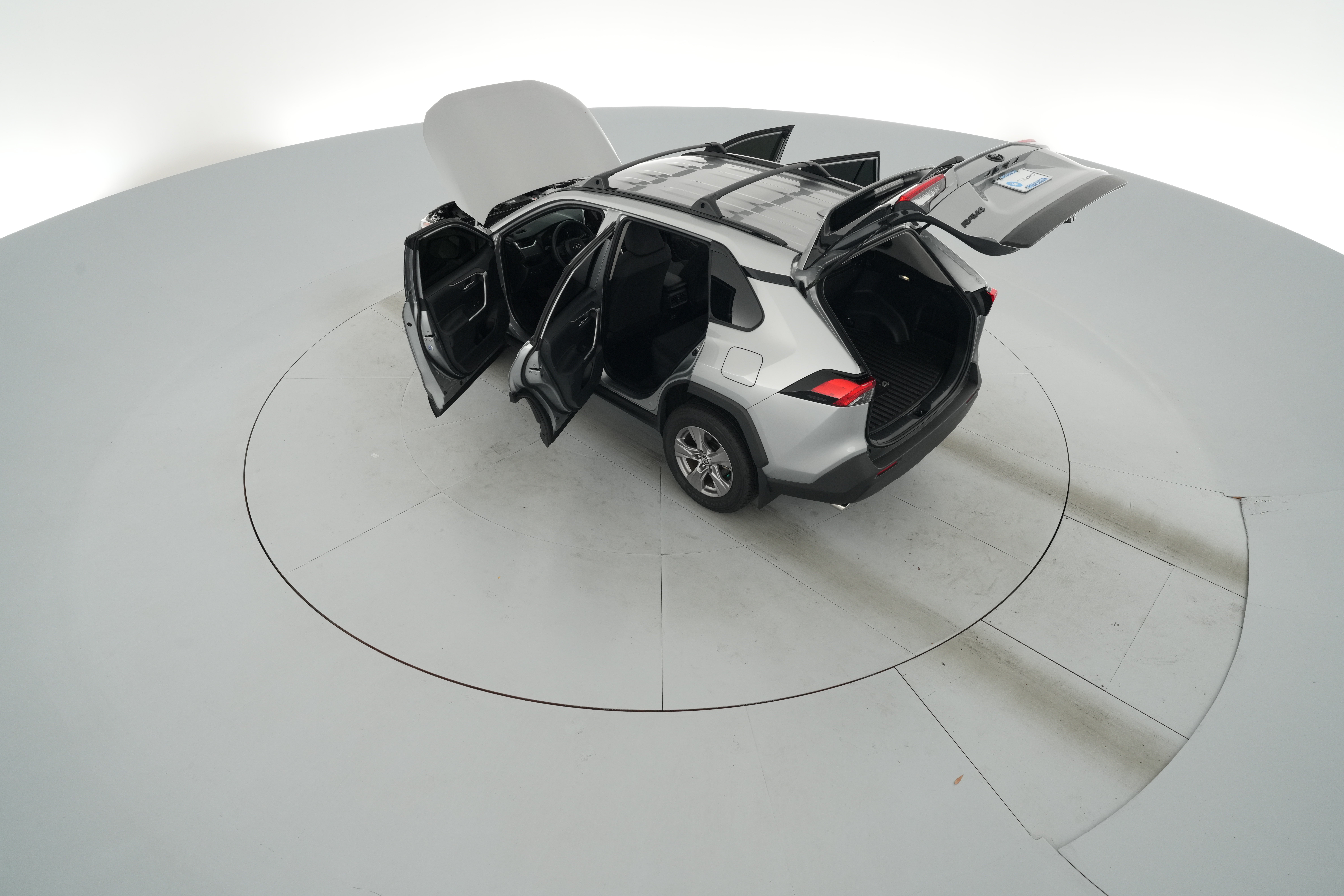 2025 Toyota RAV4 XLE - Photo 44