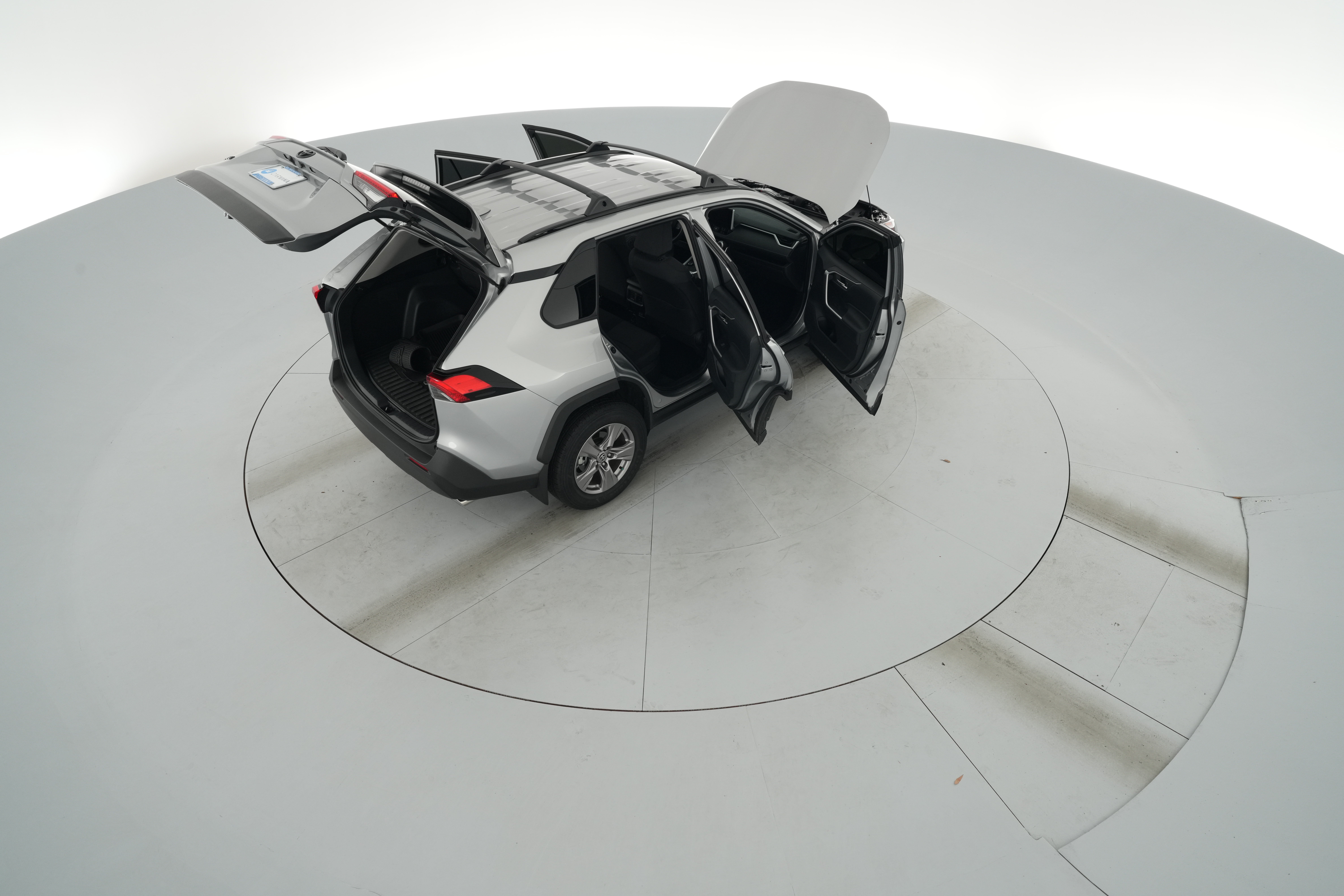 2025 Toyota RAV4 XLE - Photo 48
