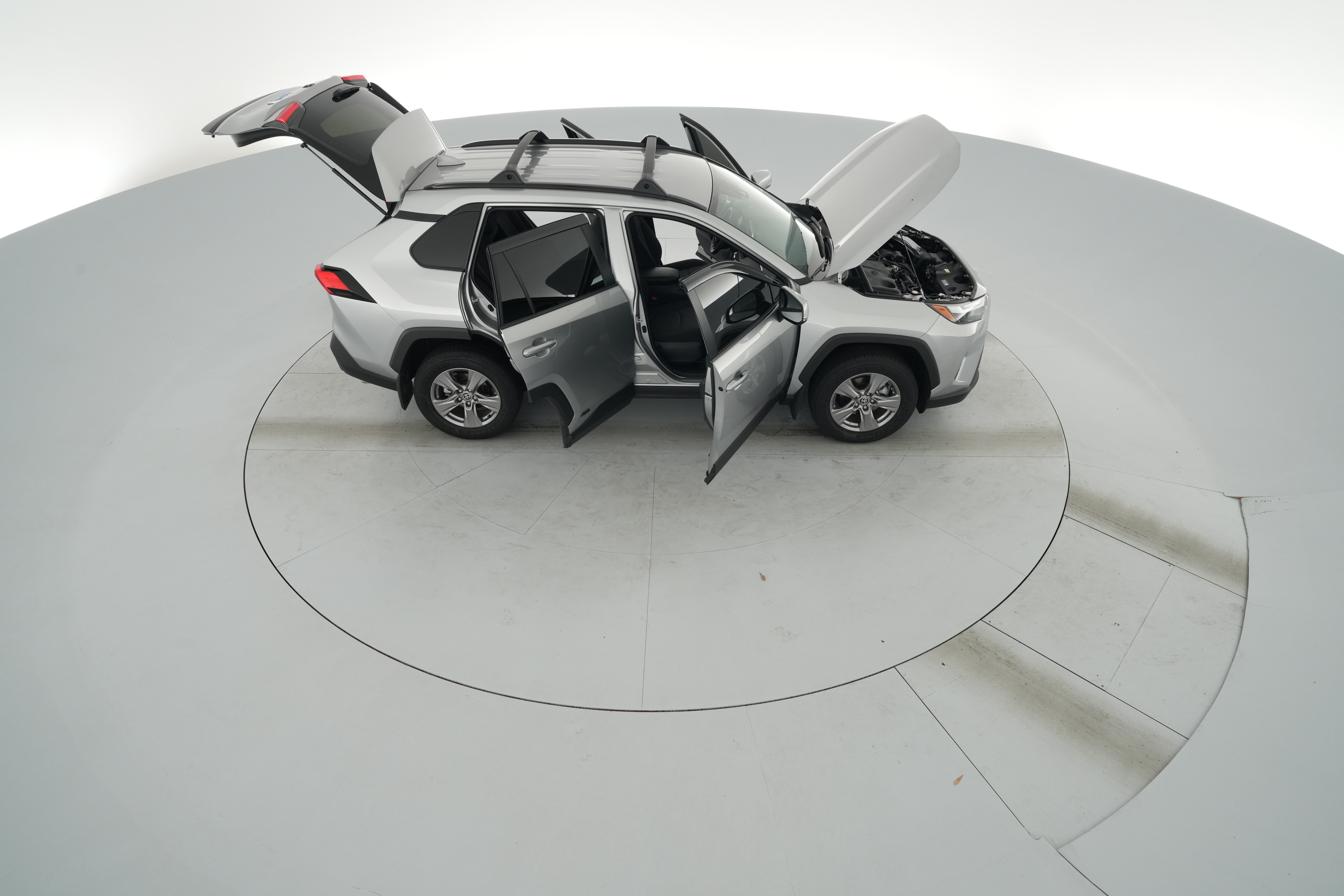 2025 Toyota RAV4 XLE - Photo 50