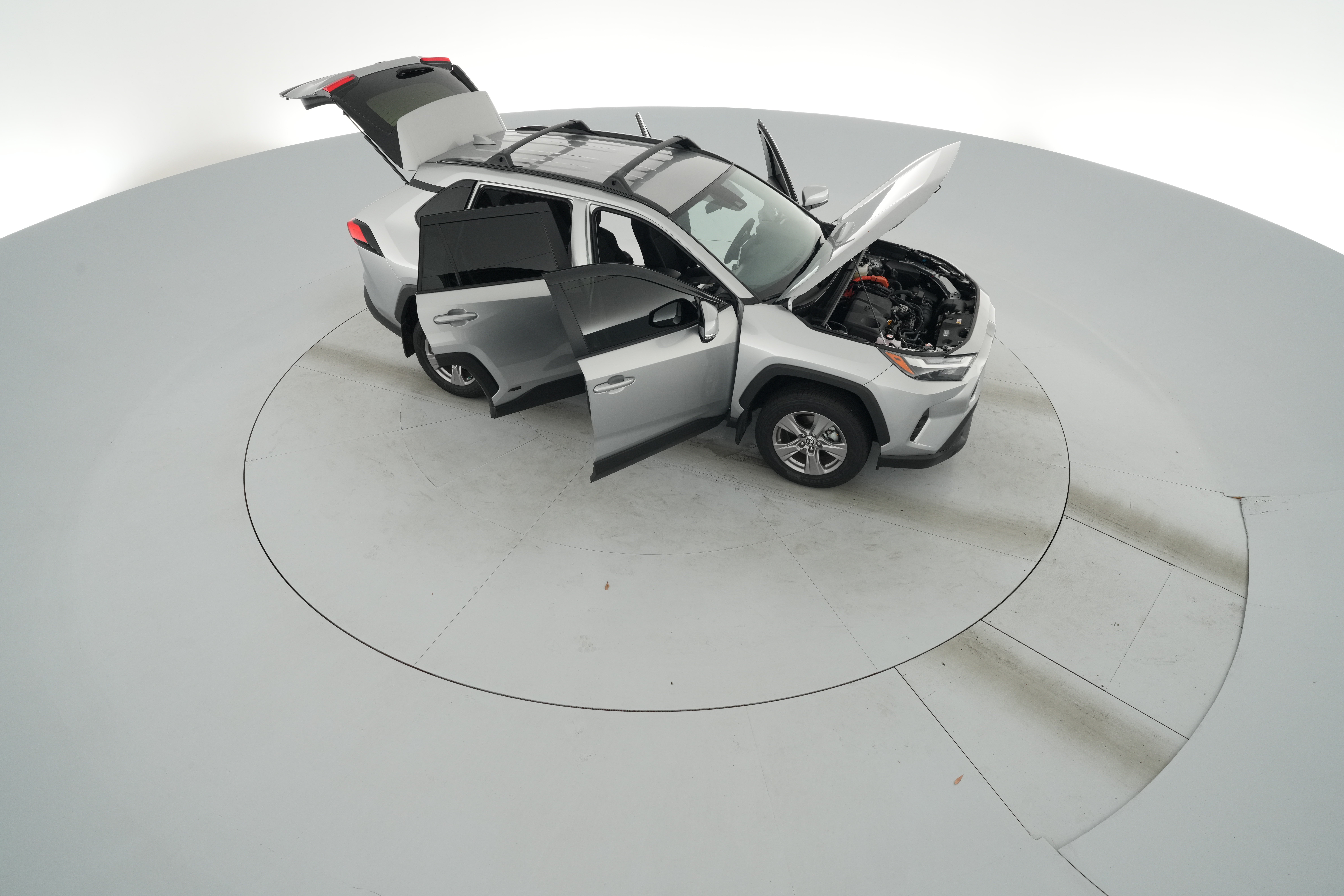 2025 Toyota RAV4 XLE - Photo 51