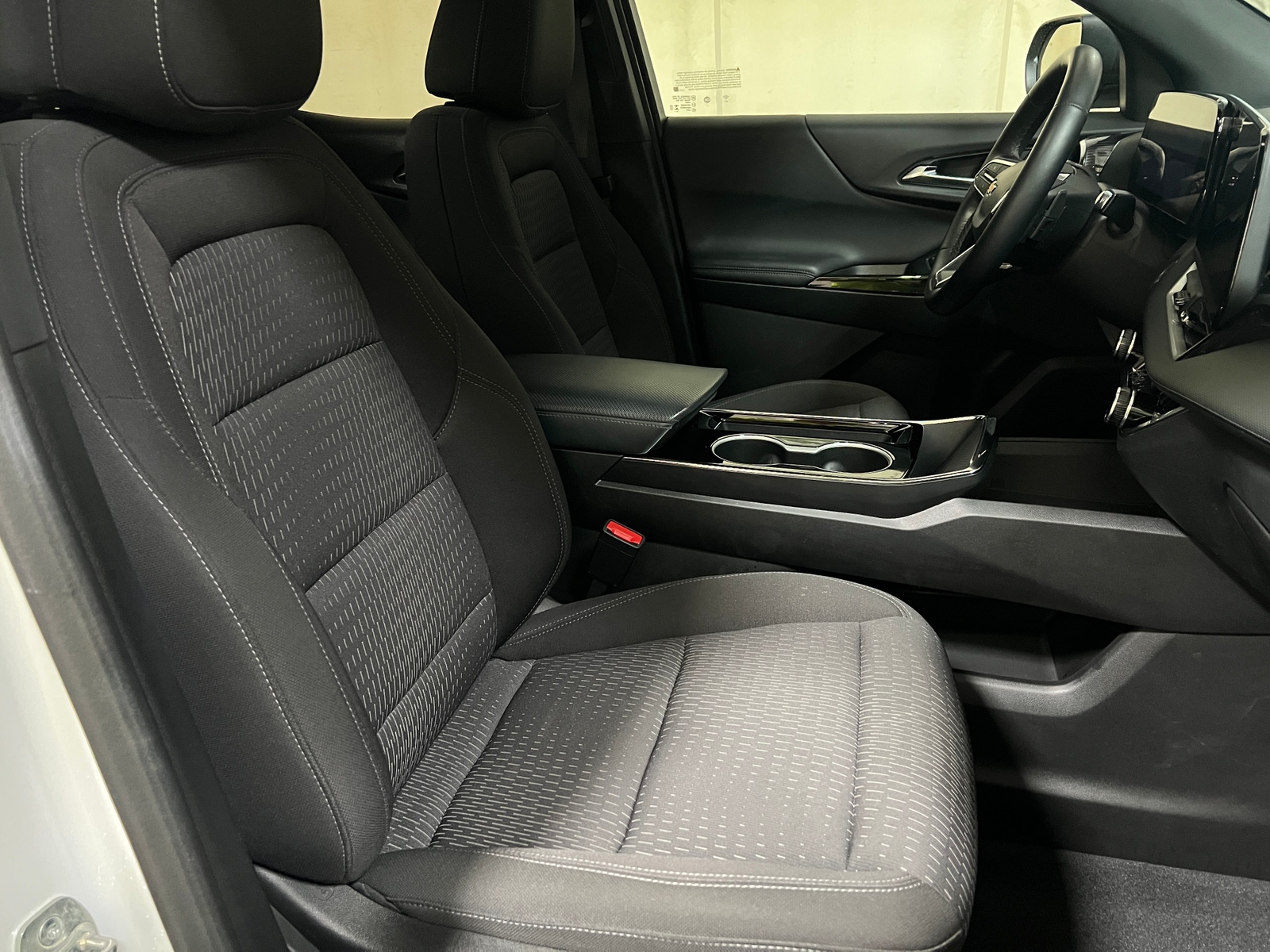 Thumbnail: 2025 Chevrolet Equinox - 2